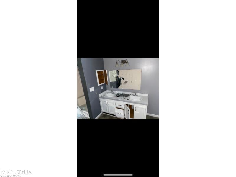 52239 Landsdowne Circle Chesterfield Township MI 48051