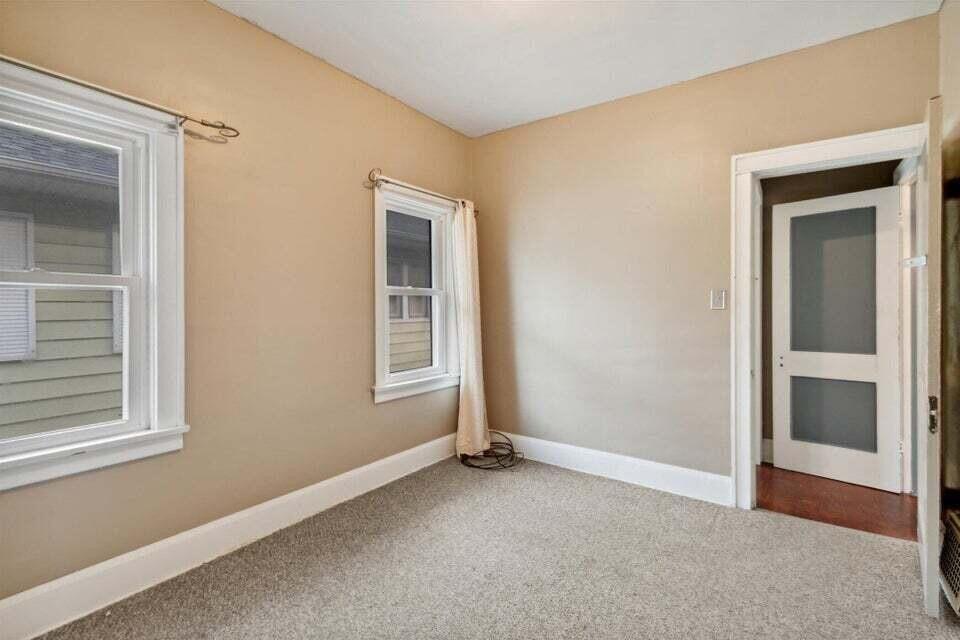 216 Kendall Street N Battle Creek City MI 49037