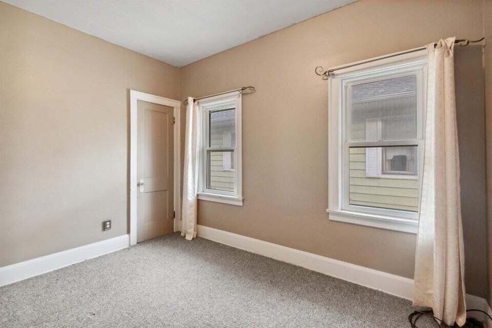 216 Kendall Street N Battle Creek City MI 49037