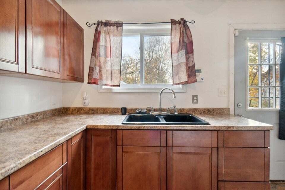 216 Kendall Street N Battle Creek City MI 49037