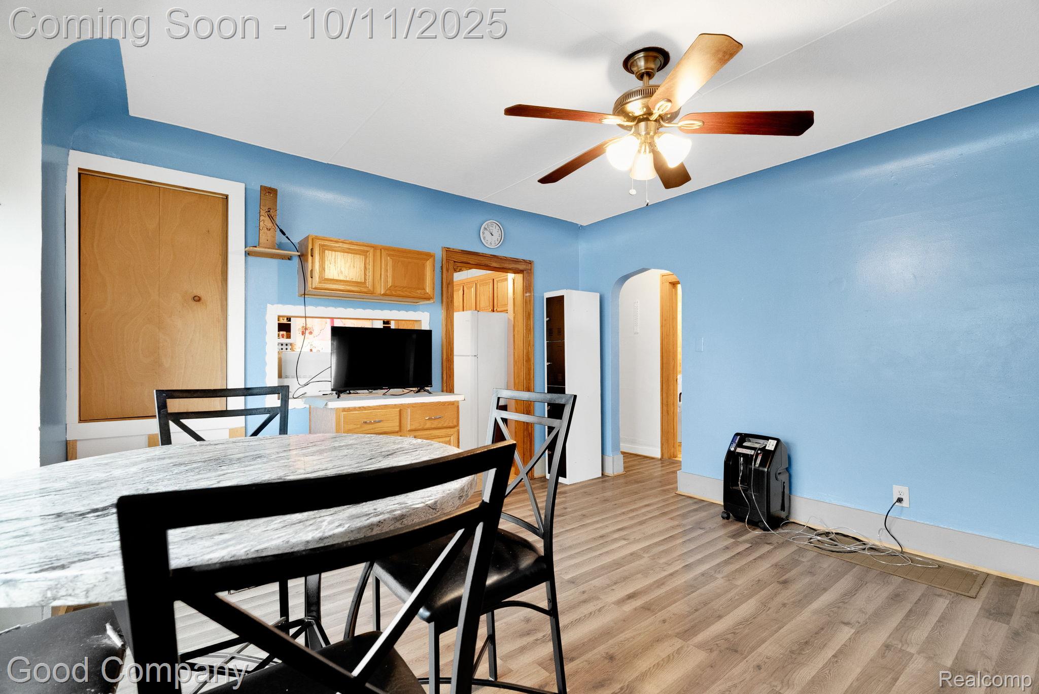 8459 Timken Avenue Warren City MI 48089
