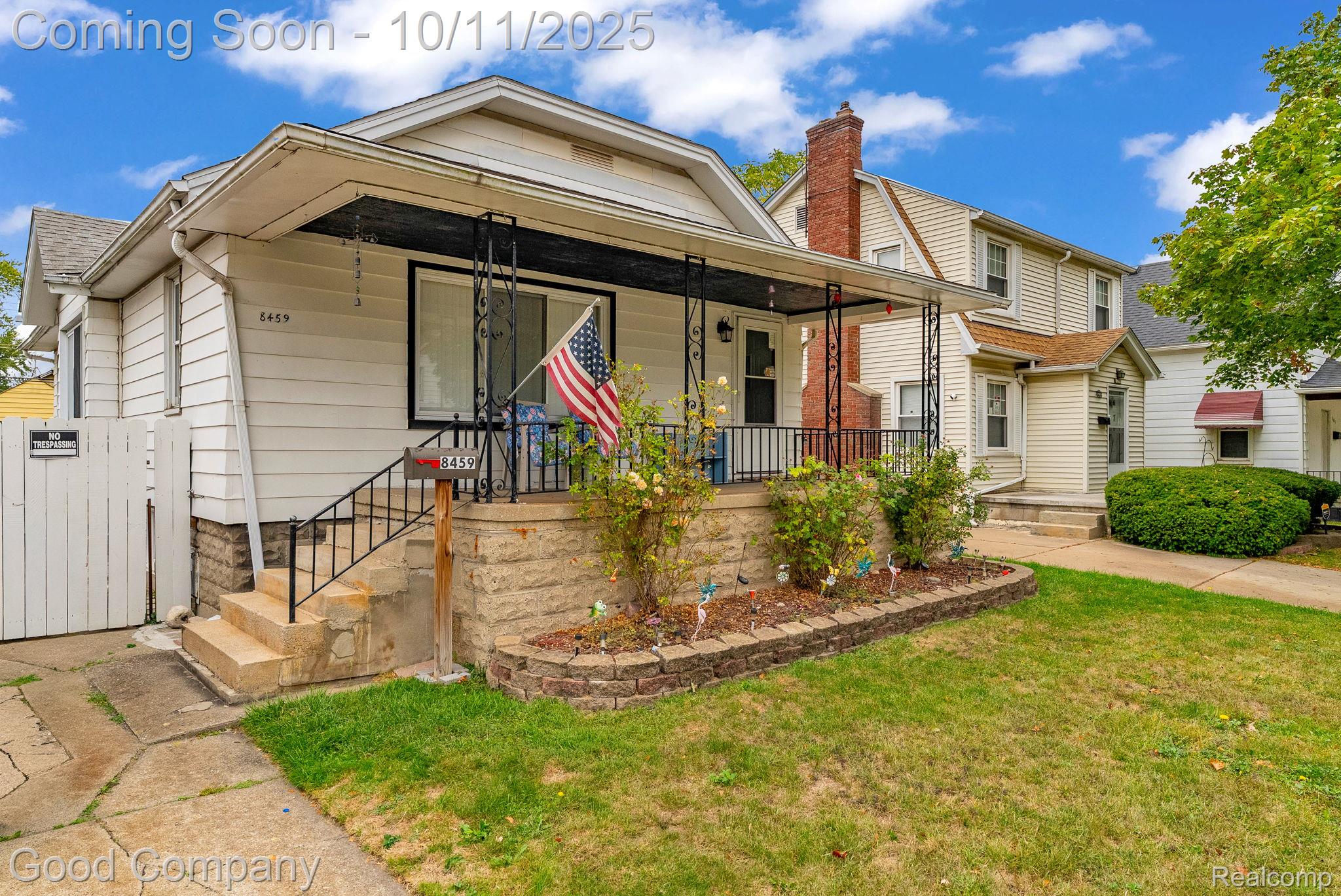 8459 Timken Avenue Warren City MI 48089
