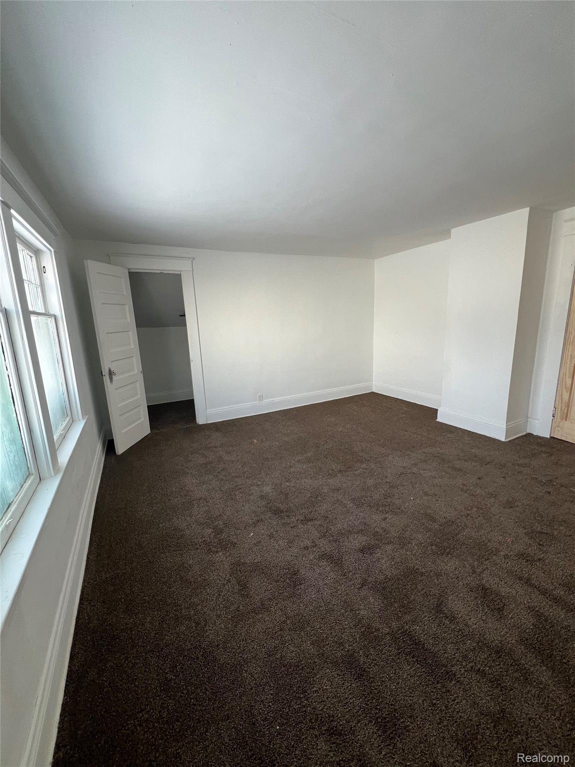 3137 S Washington Avenue Saginaw City MI 48601