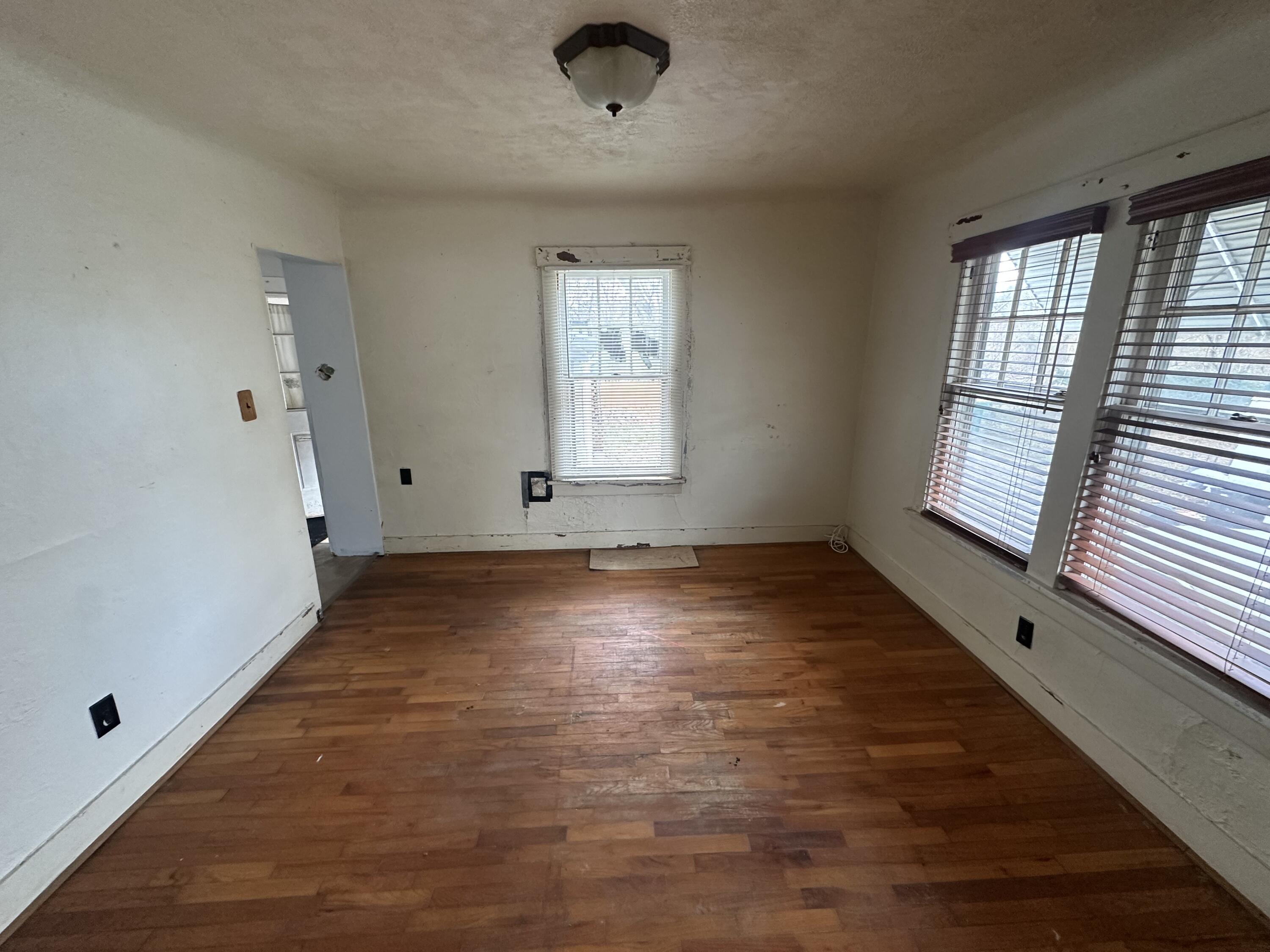 63 Maple Grove Avenue Battle Creek City MI 49017