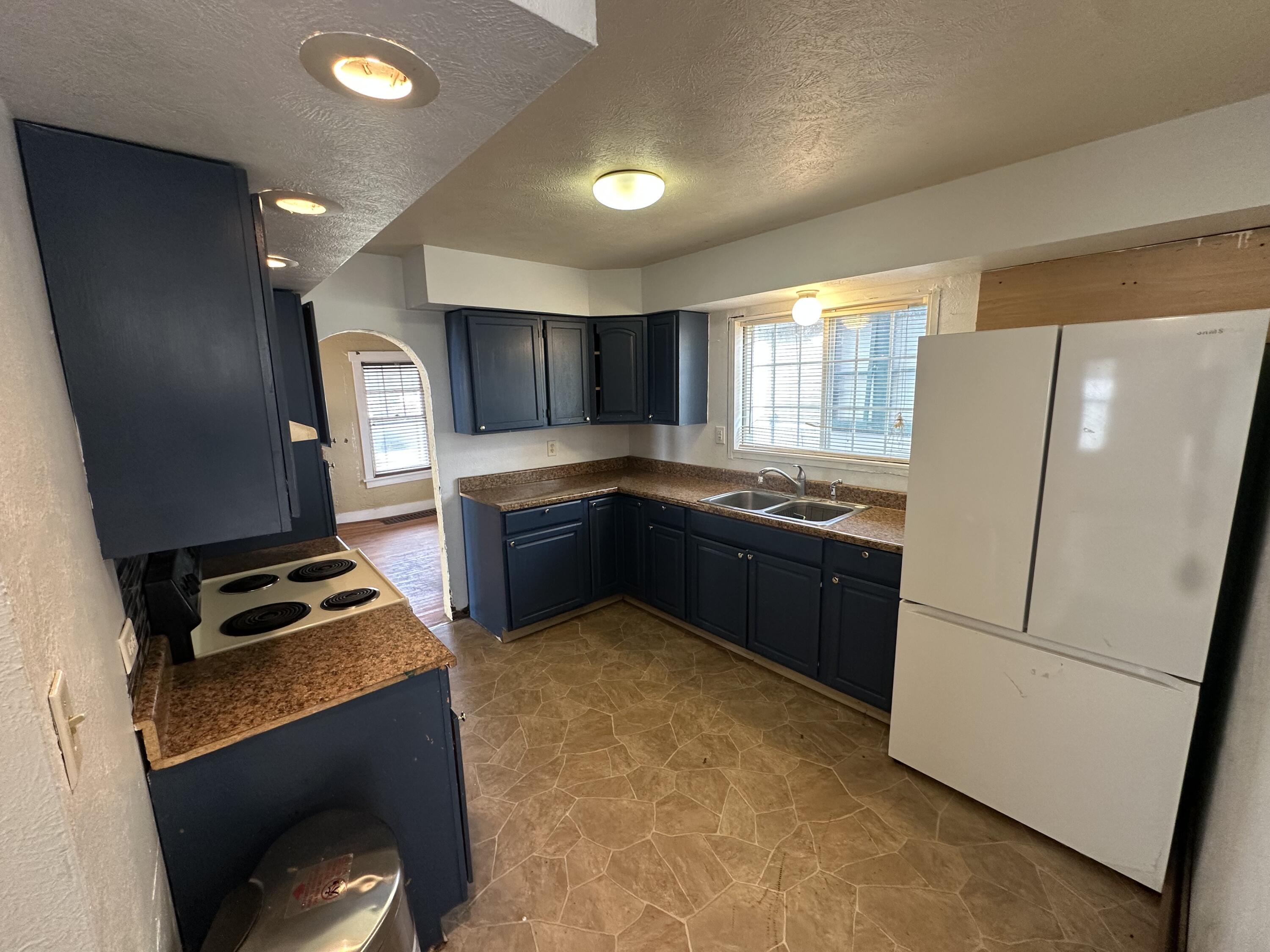 63 Maple Grove Avenue Battle Creek City MI 49017