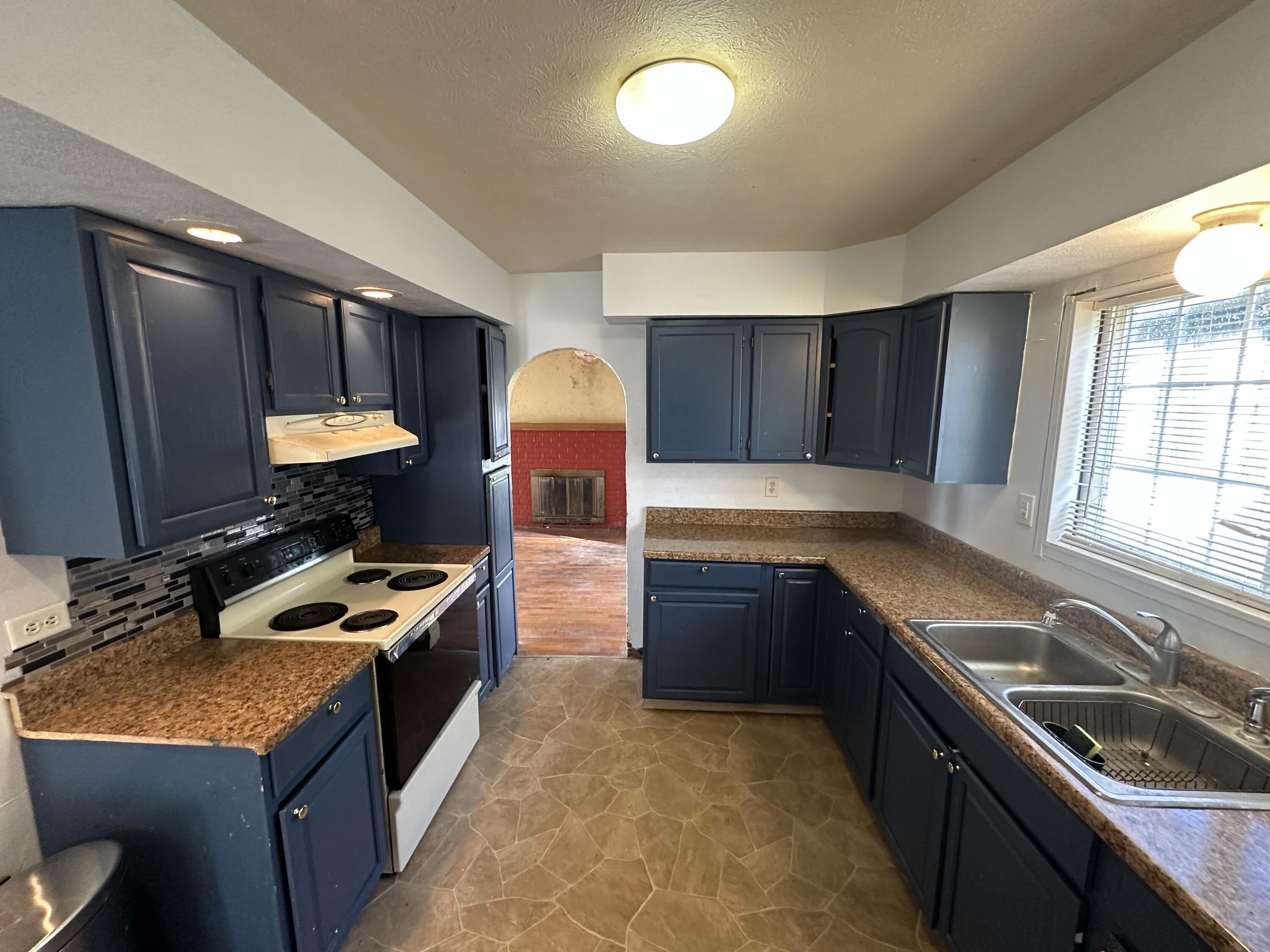 63 Maple Grove Avenue Battle Creek City MI 49017