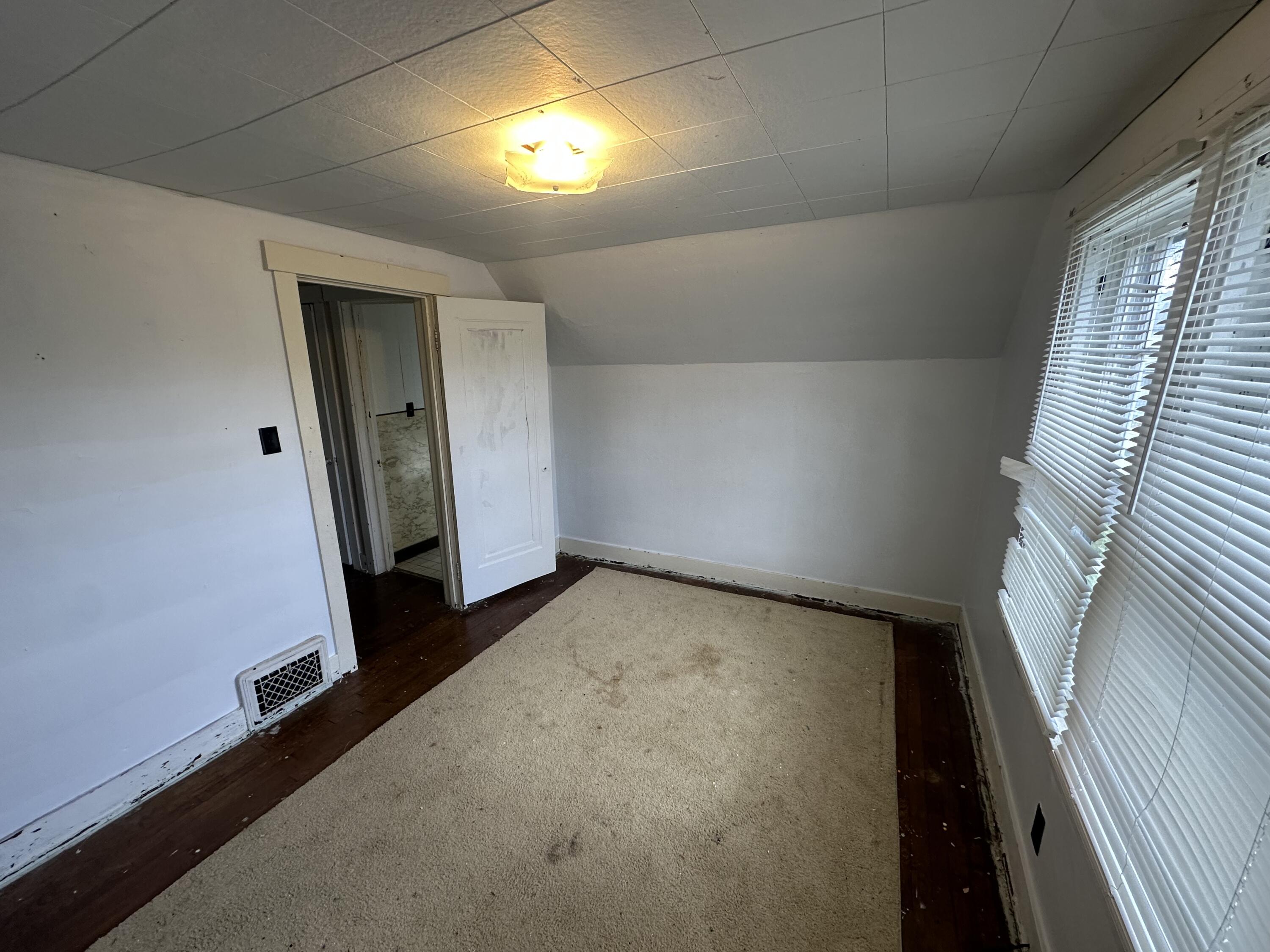63 Maple Grove Avenue Battle Creek City MI 49017