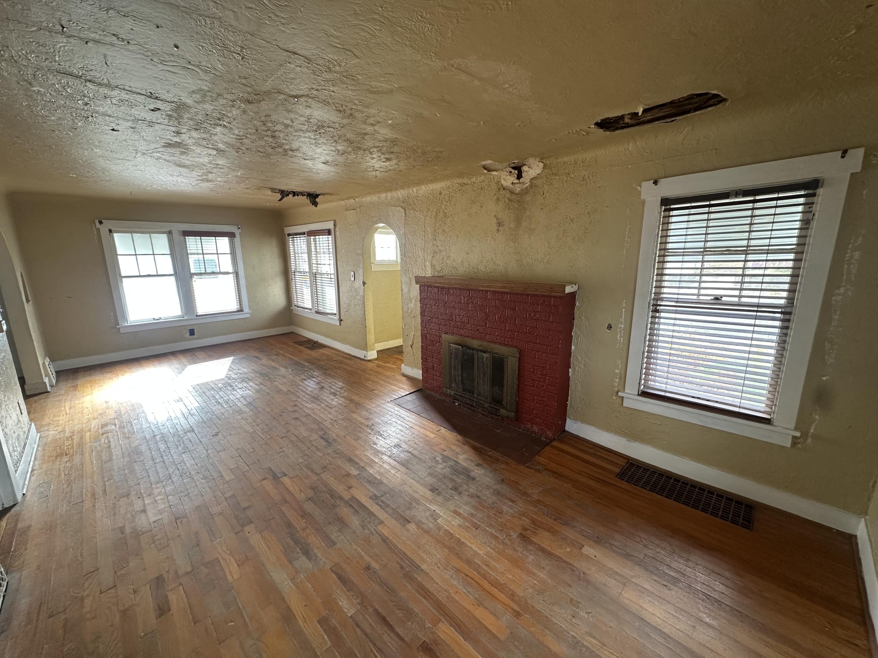 63 Maple Grove Avenue Battle Creek City MI 49017