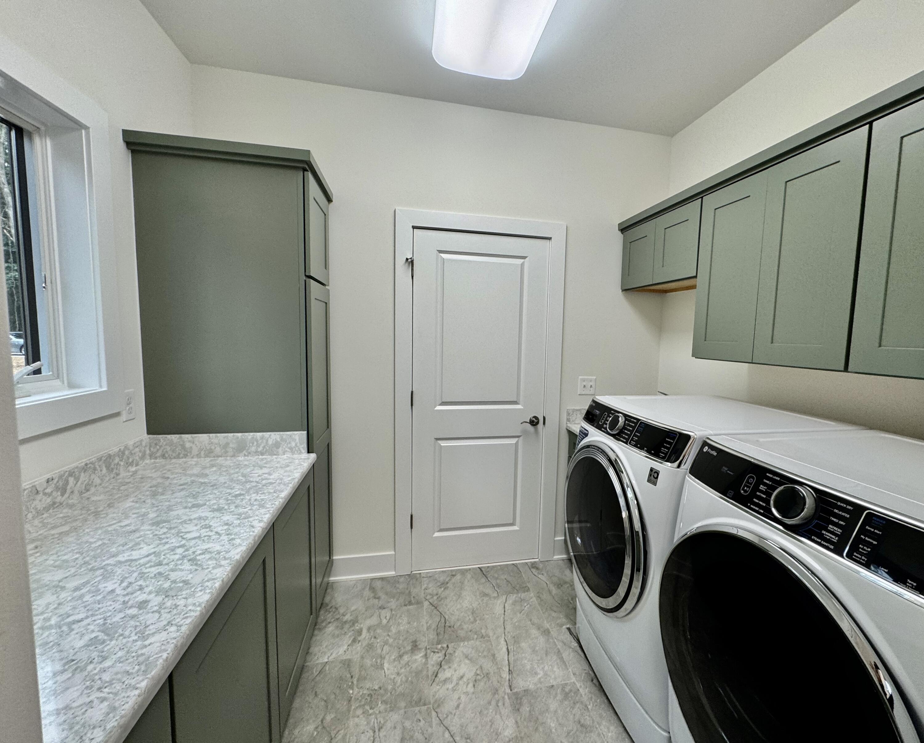 9004 Charter Oak Lane York Charter Township MI 48176