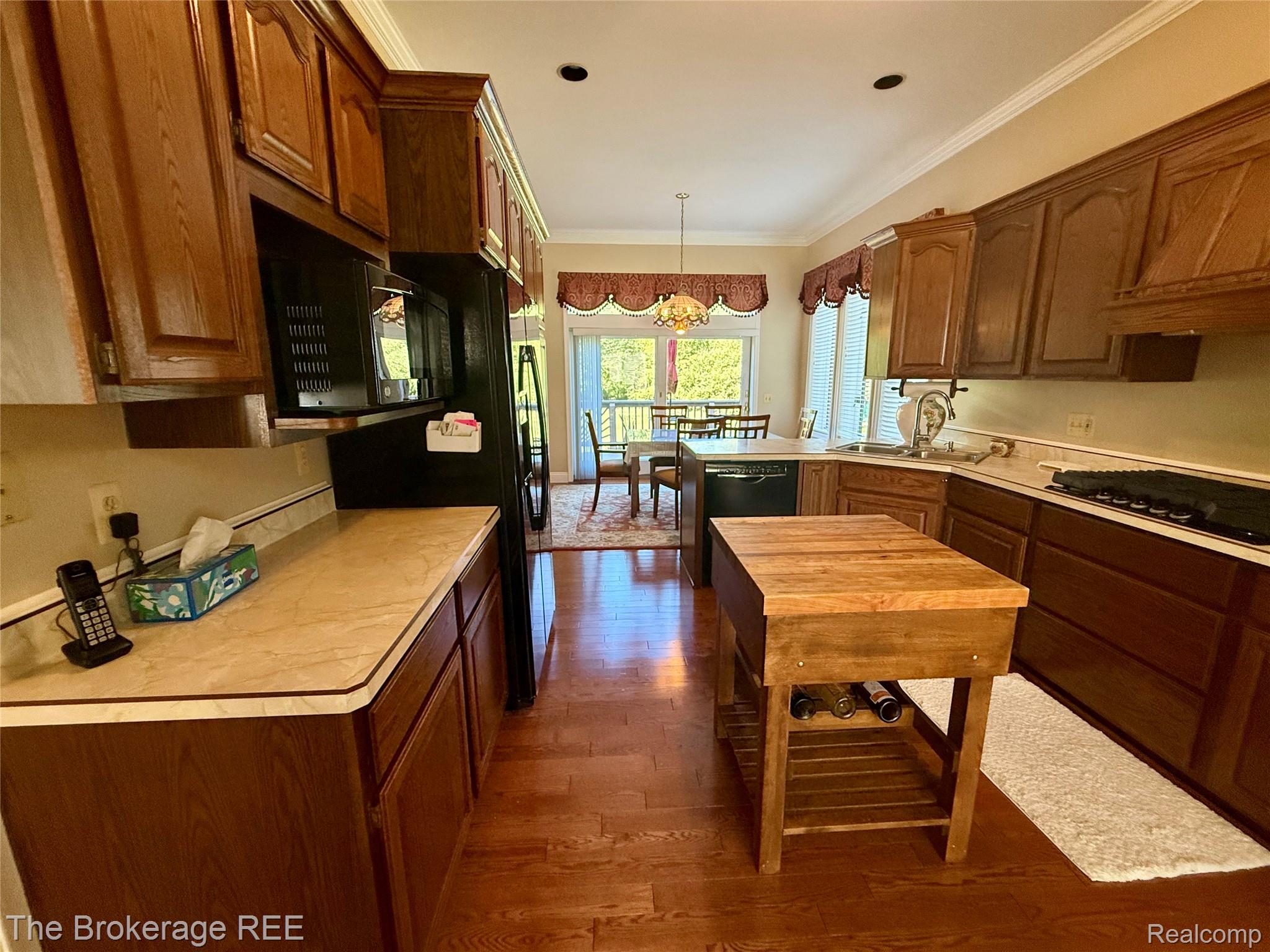 12088 Pinebrook Lane Green Oak Township MI 48178