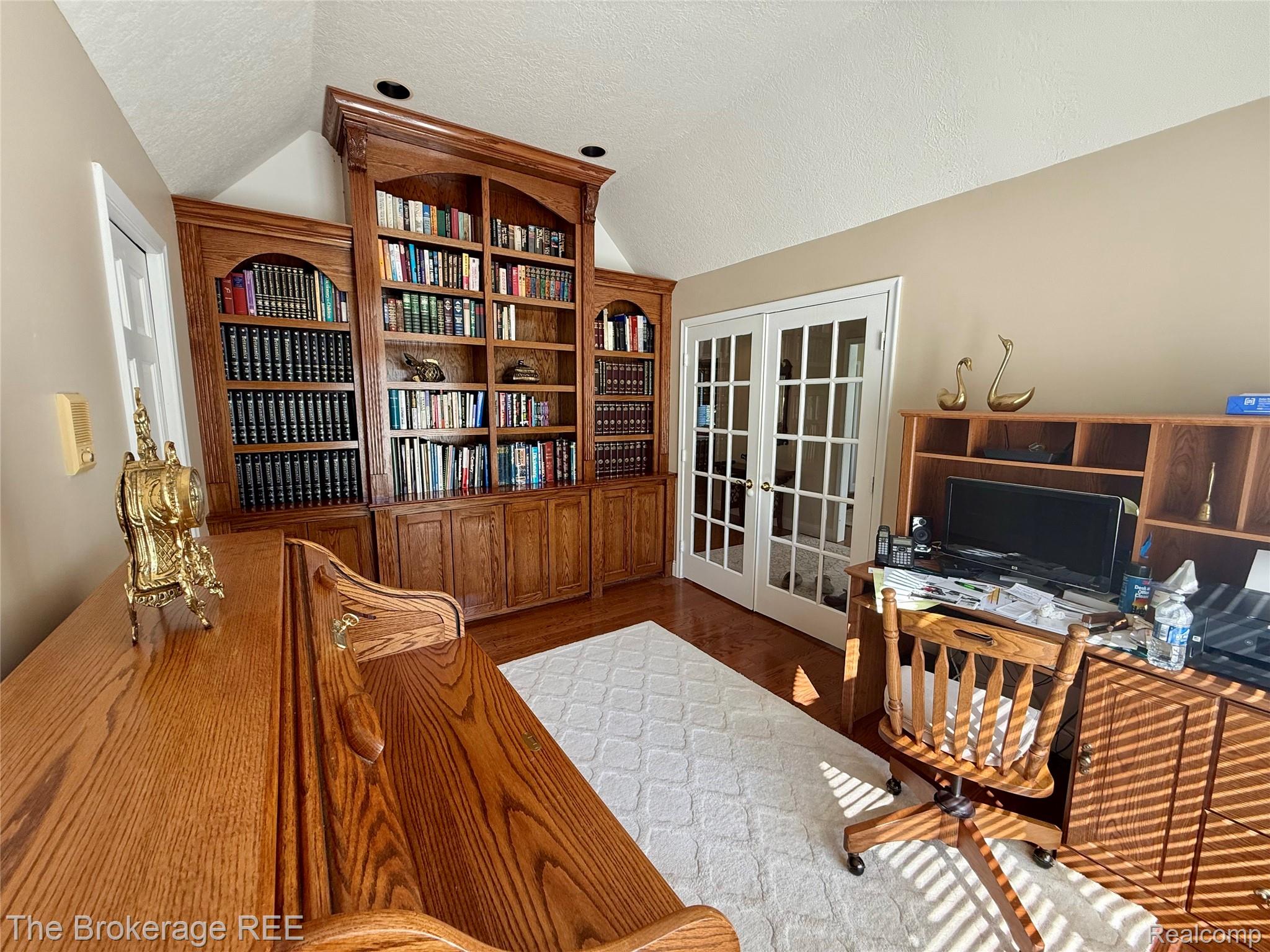 12088 Pinebrook Lane Green Oak Township MI 48178