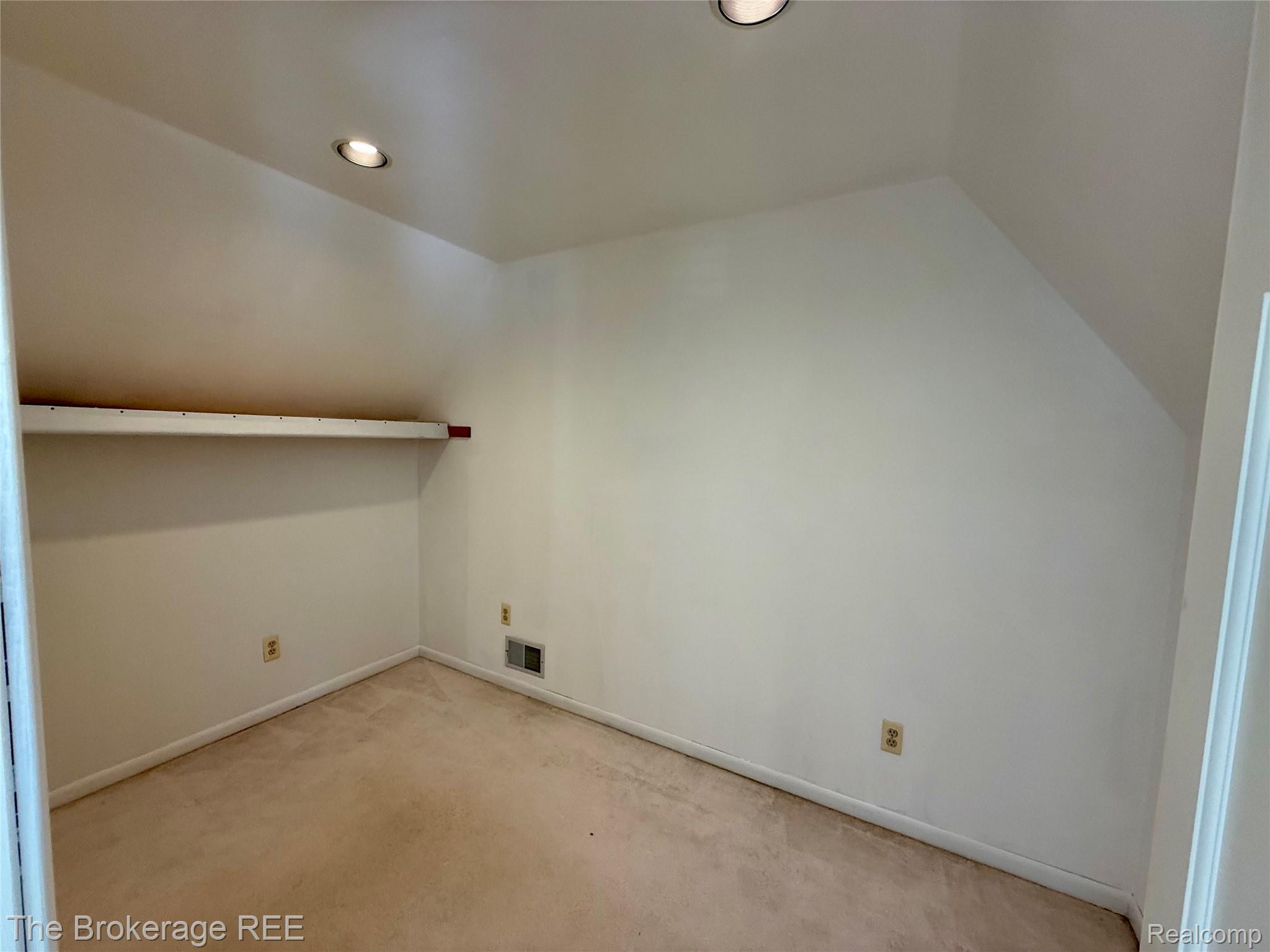 12088 Pinebrook Lane Green Oak Township MI 48178