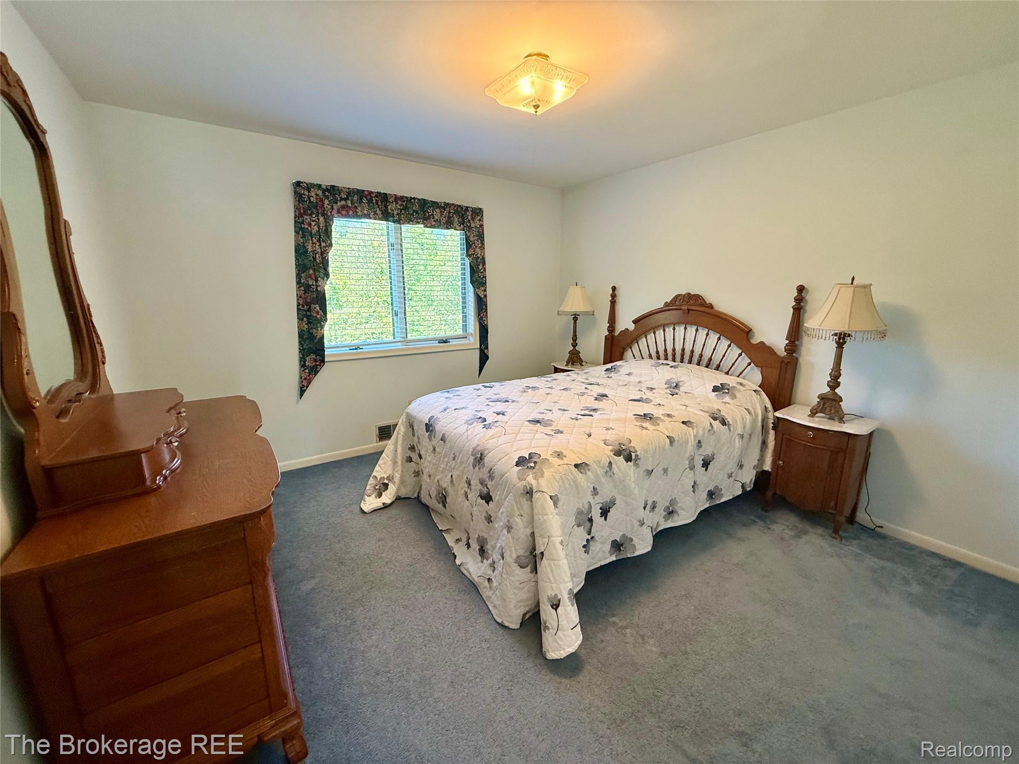 12088 Pinebrook Lane Green Oak Township MI 48178