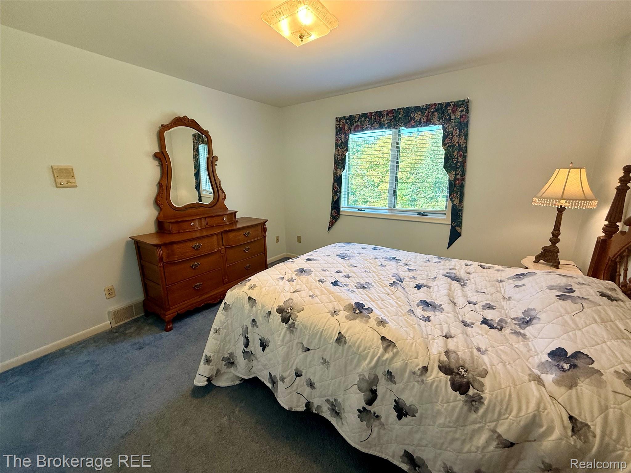 12088 Pinebrook Lane Green Oak Township MI 48178