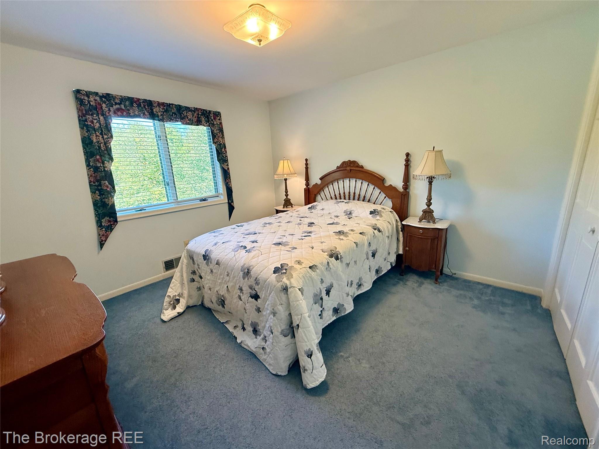 12088 Pinebrook Lane Green Oak Township MI 48178