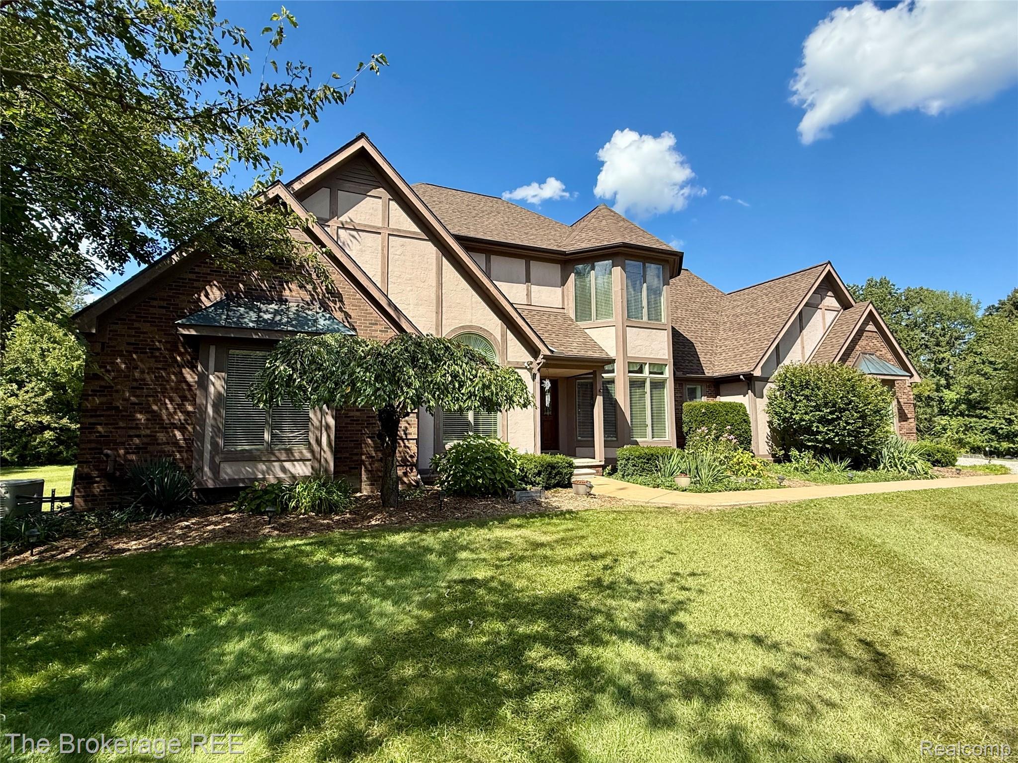 12088 Pinebrook Lane Green Oak Township MI 48178