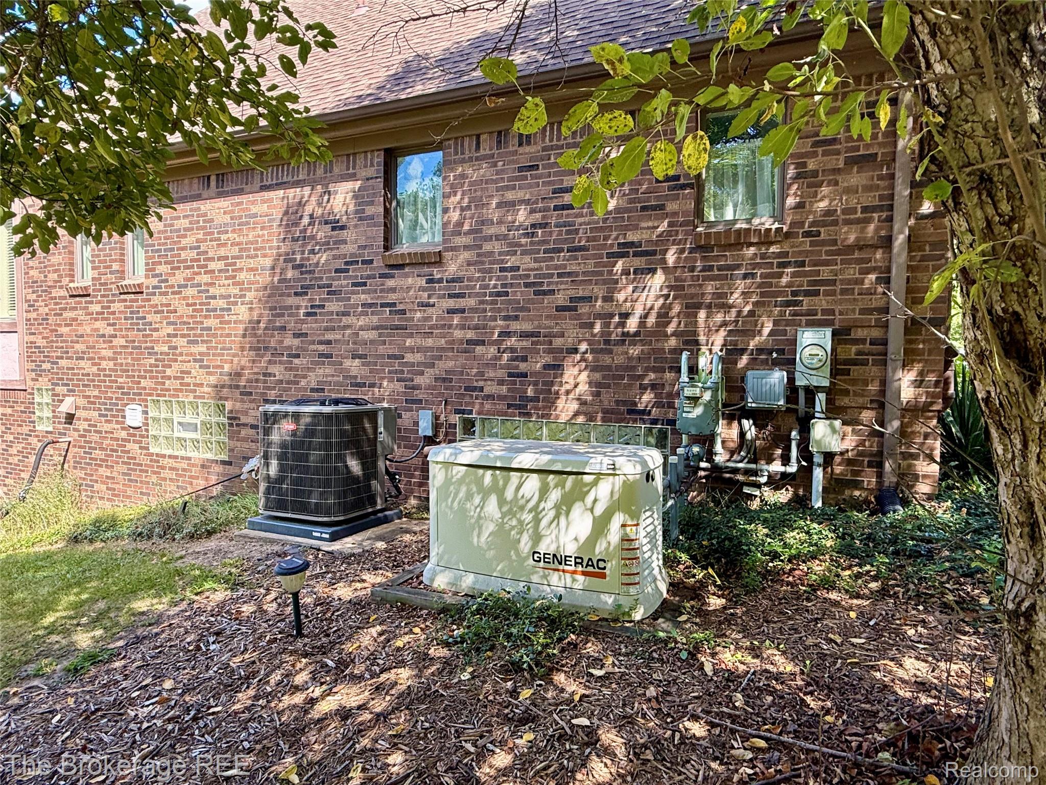 12088 Pinebrook Lane Green Oak Township MI 48178