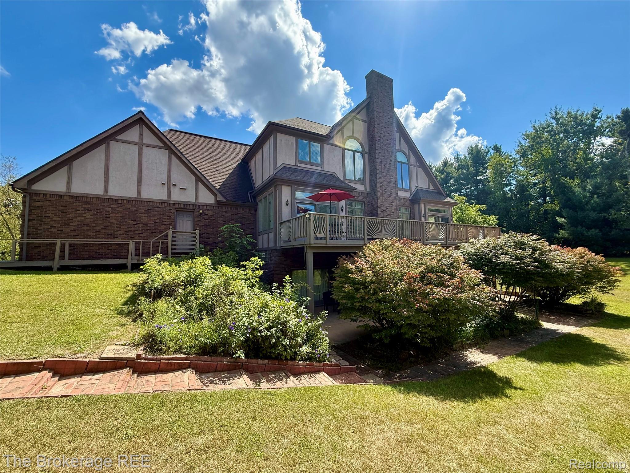 12088 Pinebrook Lane Green Oak Township MI 48178