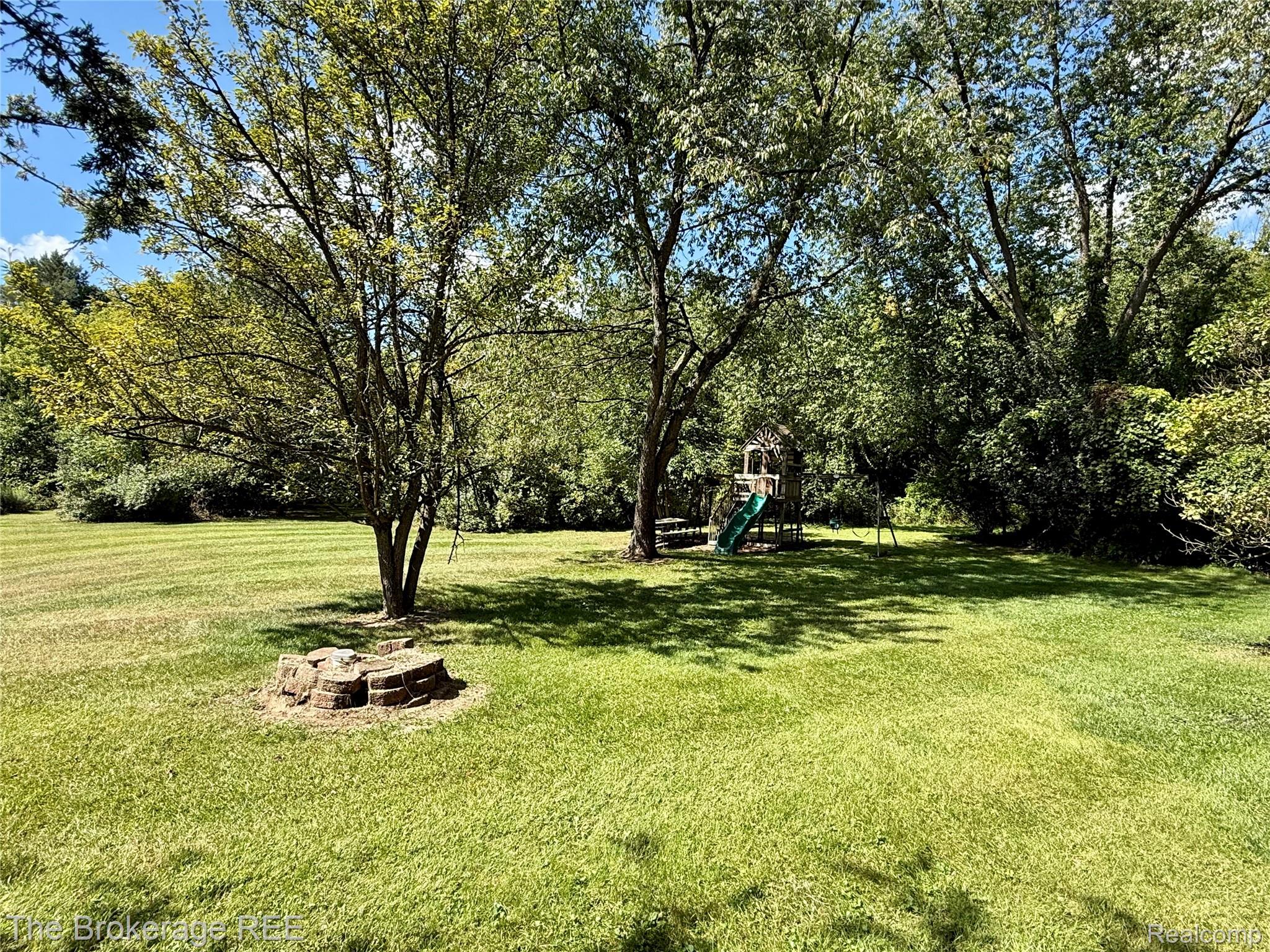 12088 Pinebrook Lane Green Oak Township MI 48178