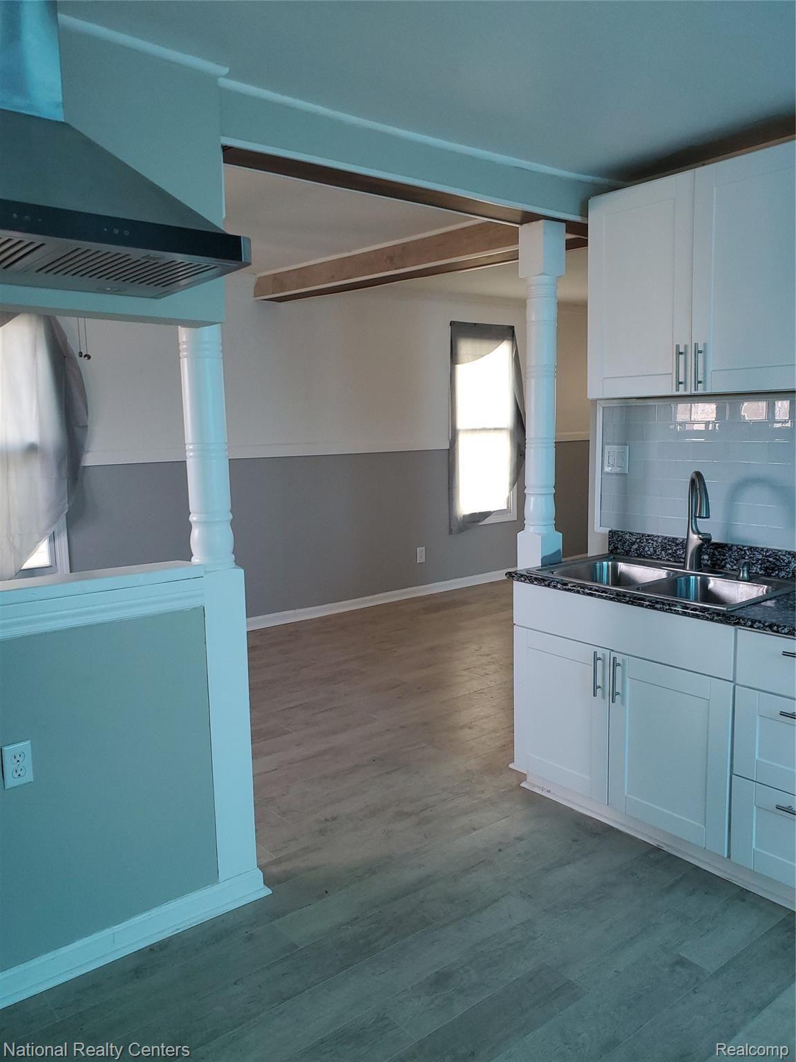 118 Henry Clay Avenue Pontiac City MI 48341