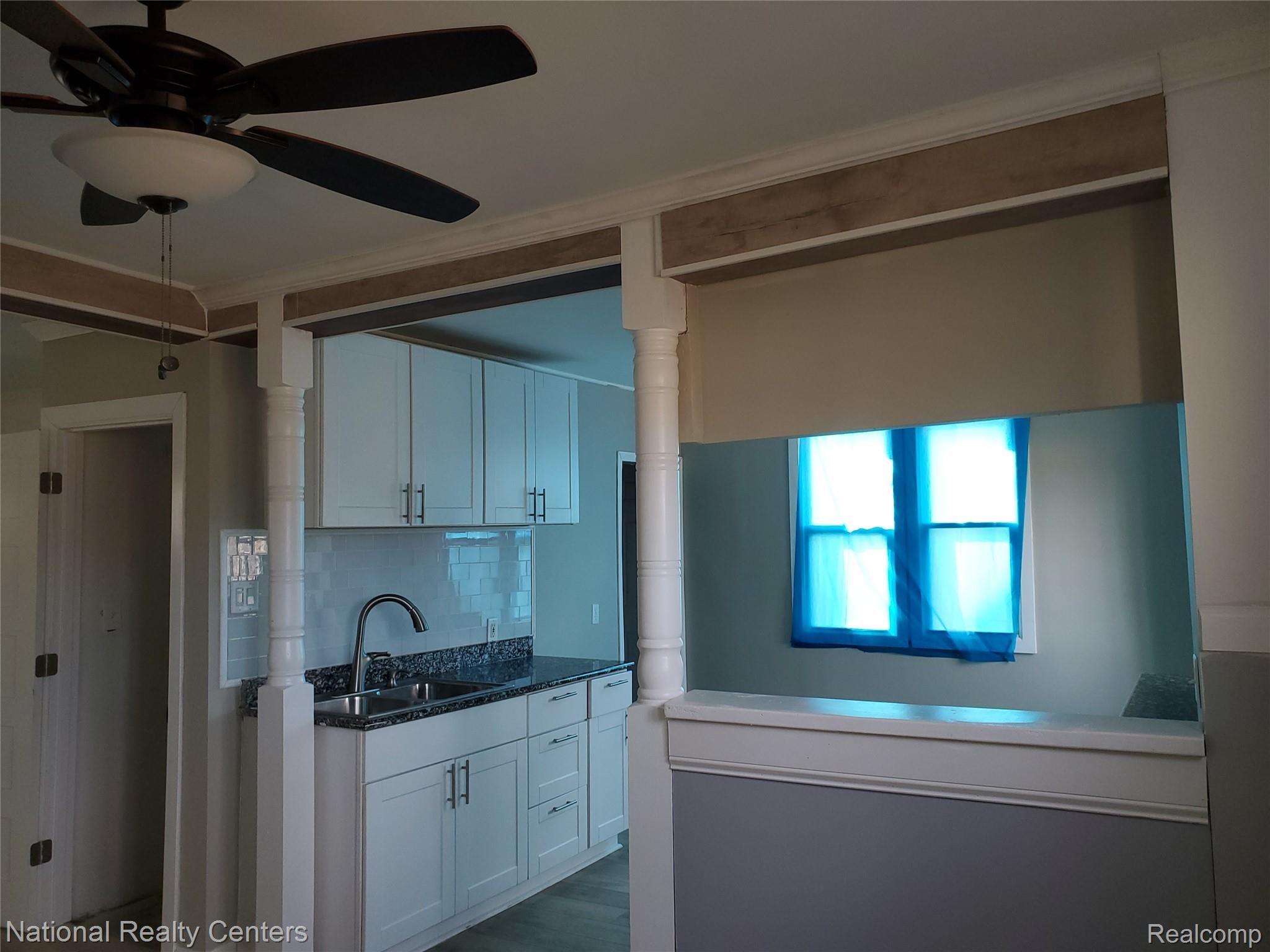 118 Henry Clay Avenue Pontiac City MI 48341