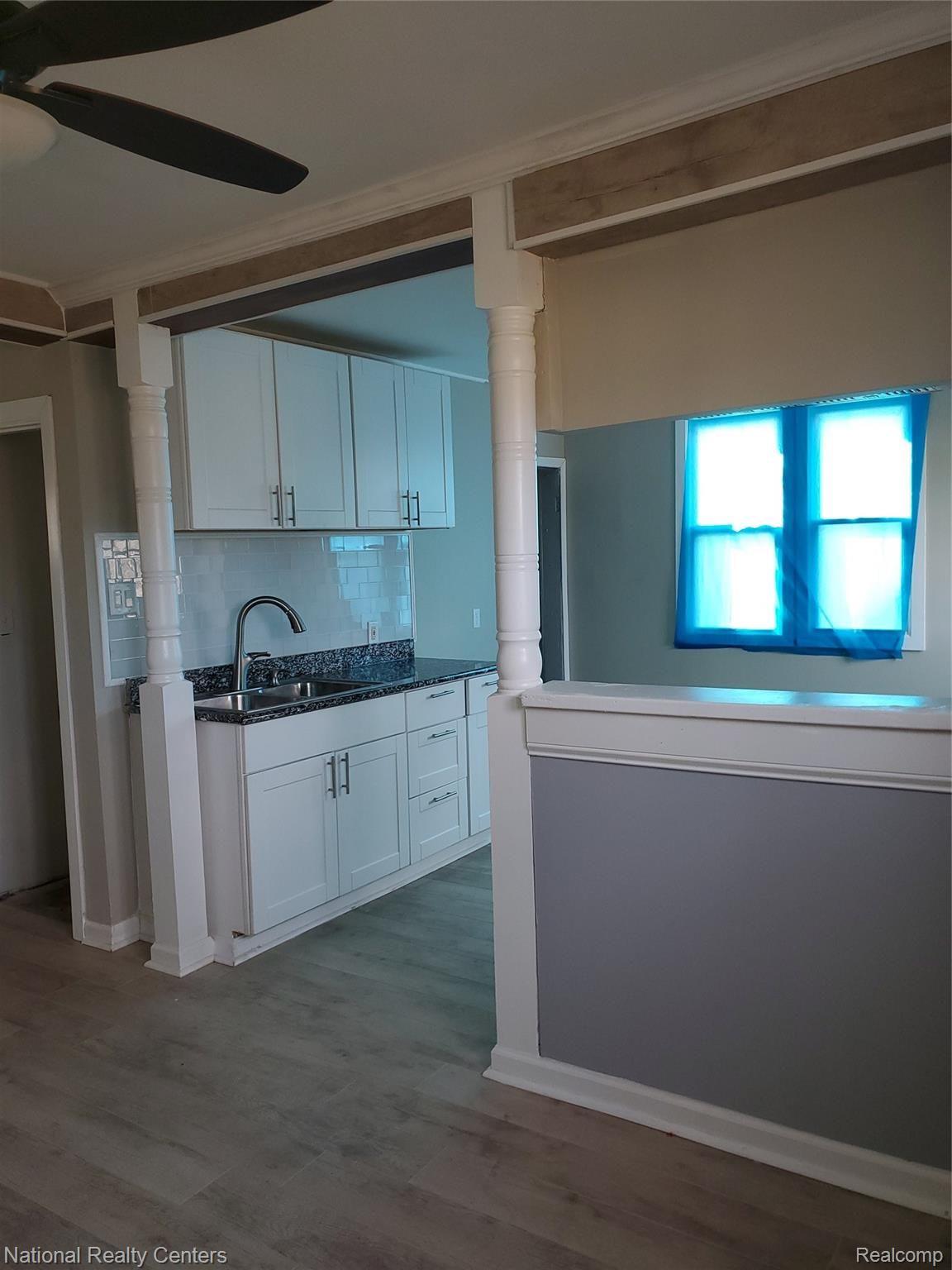 118 Henry Clay Avenue Pontiac City MI 48341