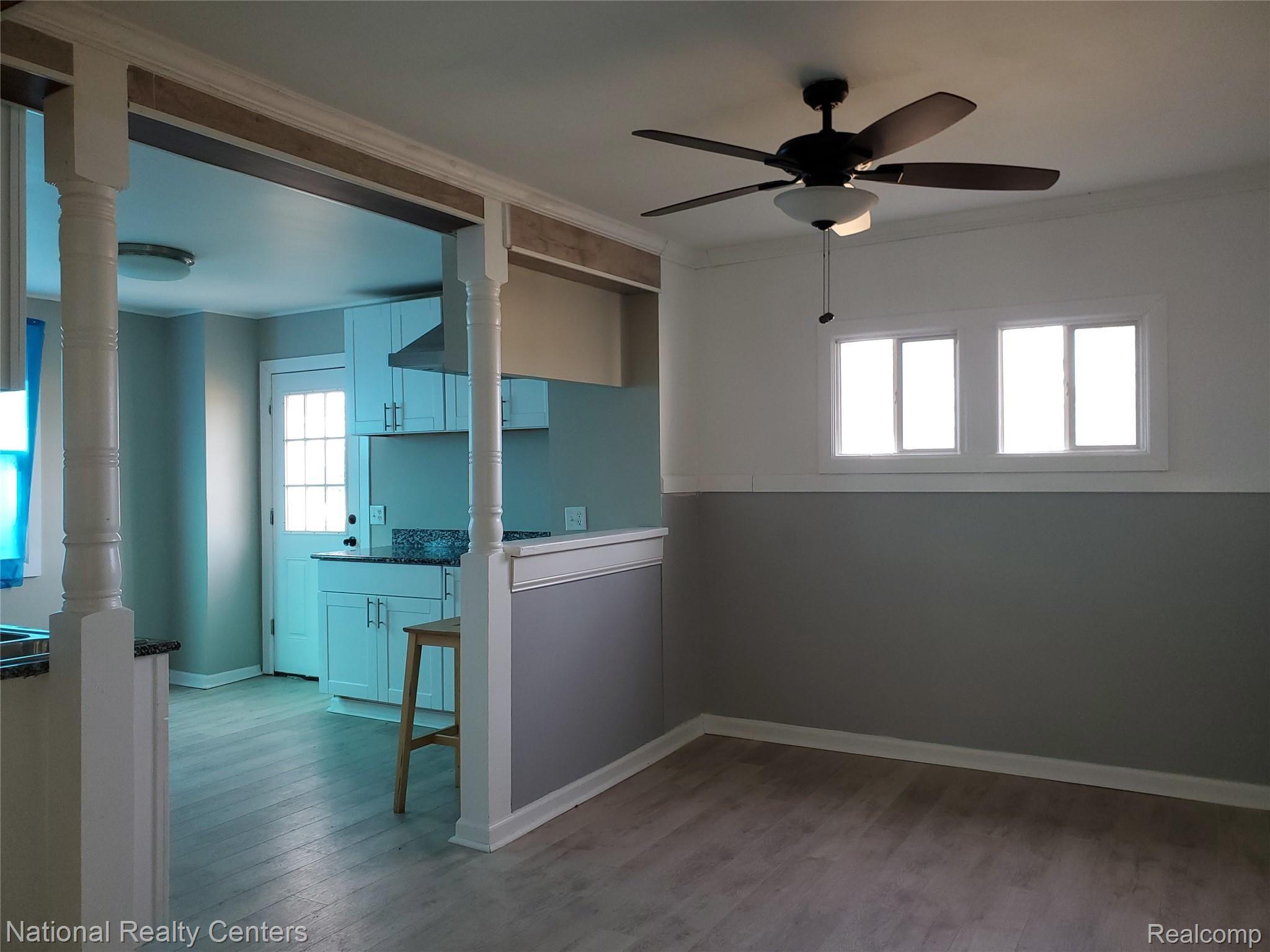118 Henry Clay Avenue Pontiac City MI 48341