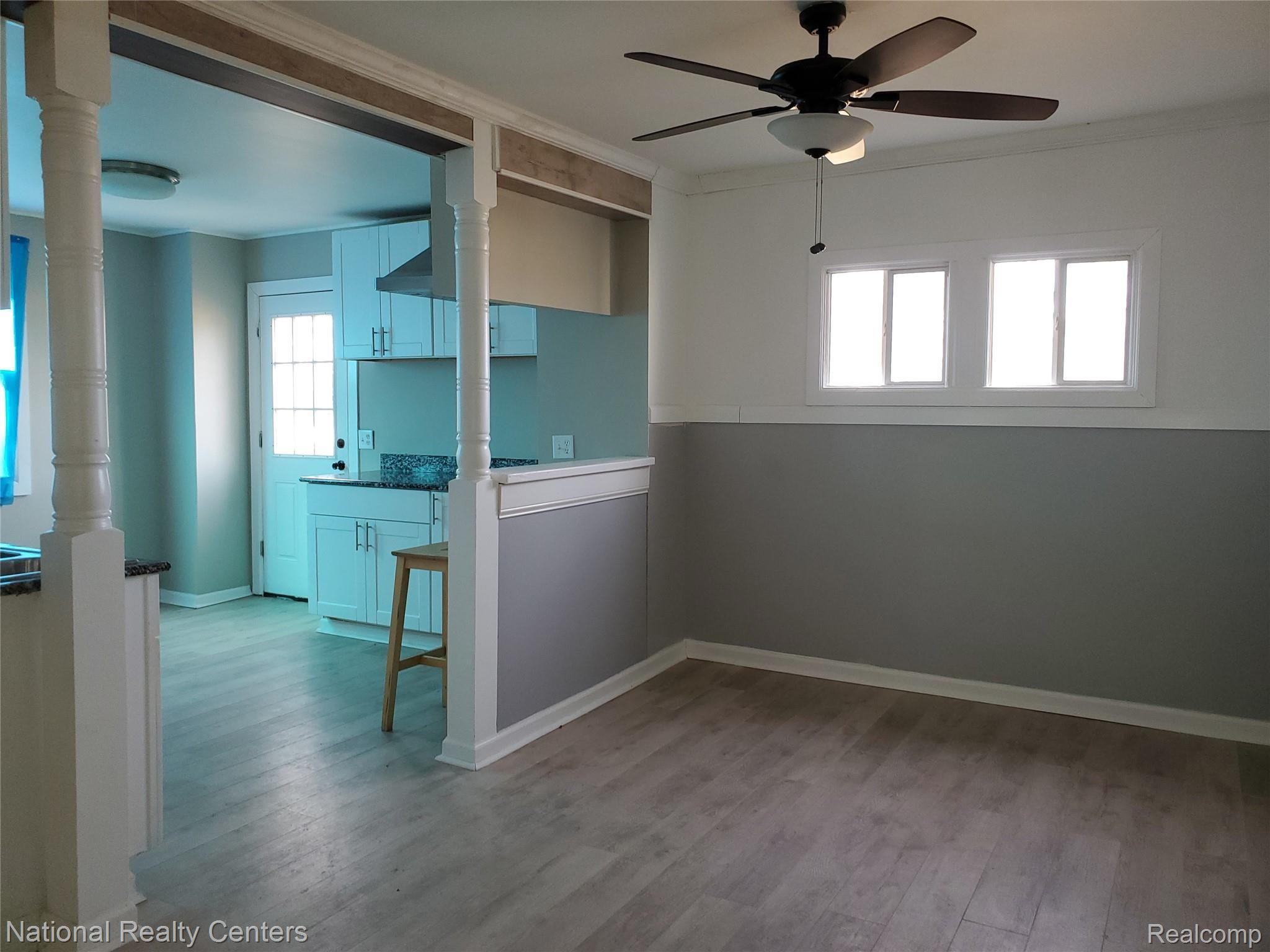 118 Henry Clay Avenue Pontiac City MI 48341