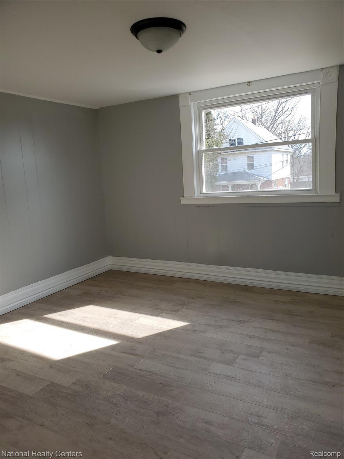 118 Henry Clay Avenue Pontiac City MI 48341