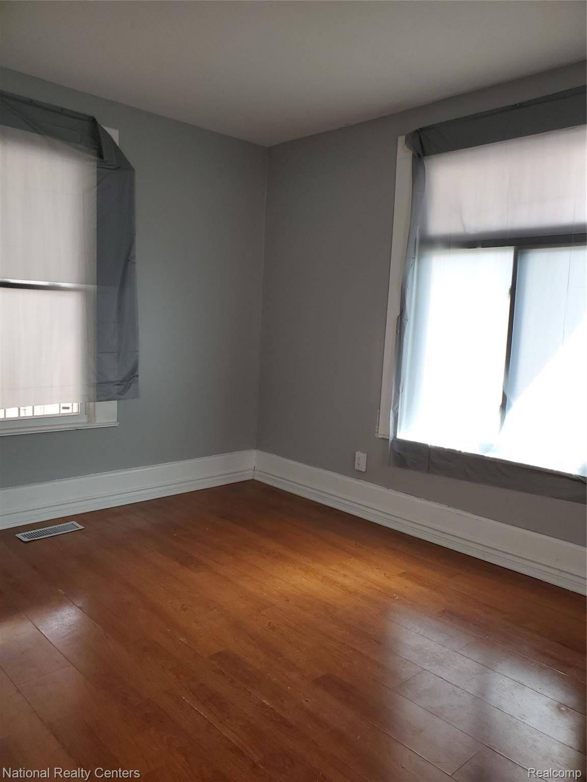 118 Henry Clay Avenue Pontiac City MI 48341