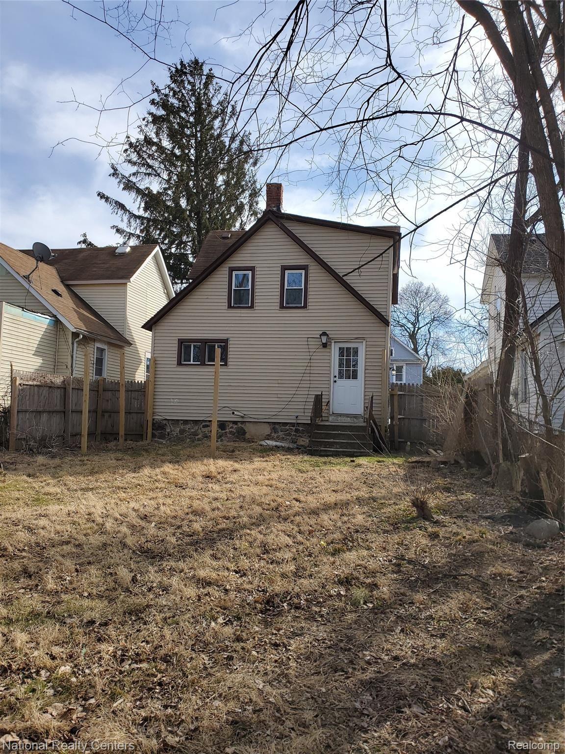 118 Henry Clay Avenue Pontiac City MI 48341