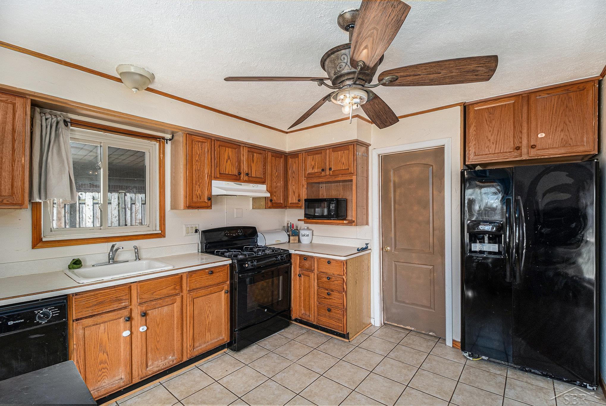 1405 Dulong Madison Heights City MI 48071