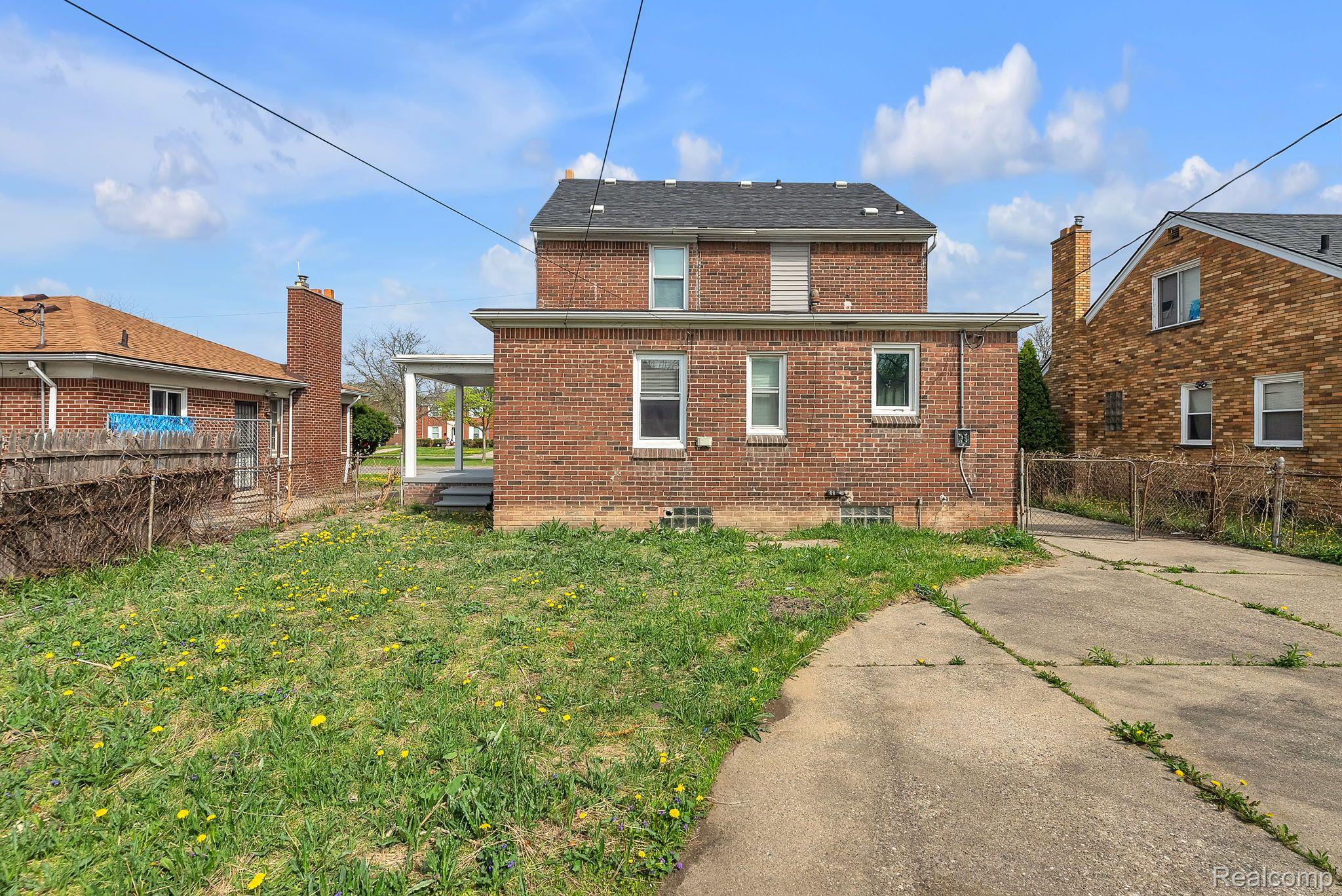 8790 E Outer Drive Detroit City MI 48213
