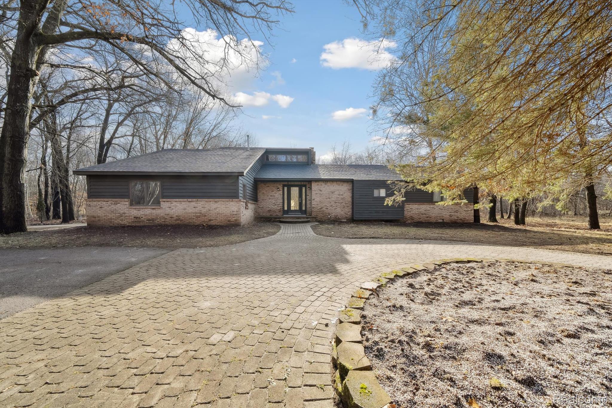 8270 Mcclements Road Brighton City MI 48114