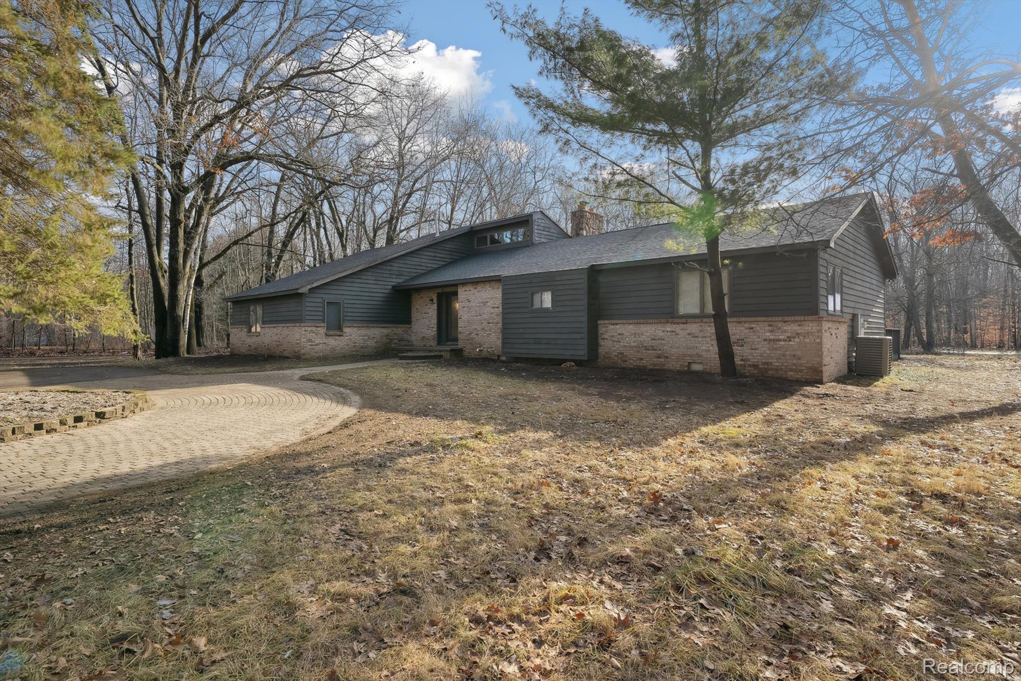 8270 Mcclements Road Brighton City MI 48114