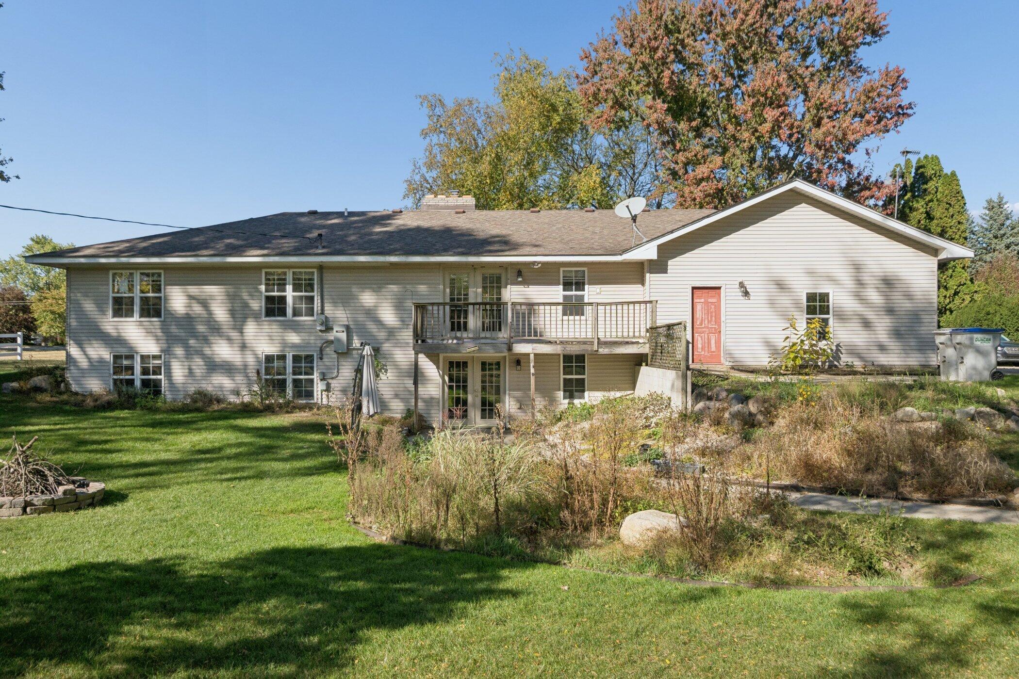 58221 Travis Road Lyon Charter Township MI 48165