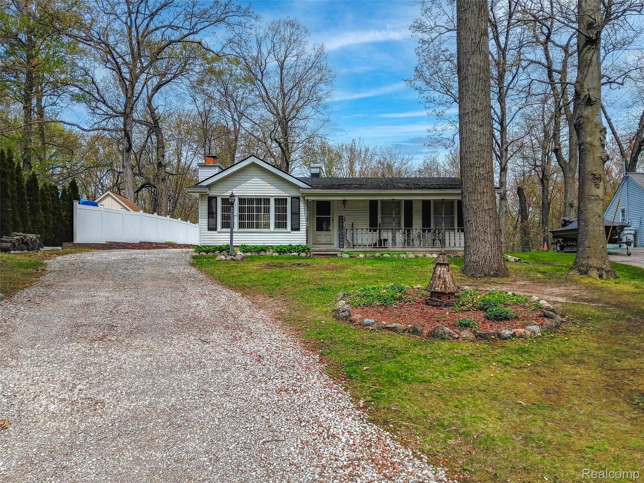 Green Oak Township MI, 11849 Four Lakes Drive