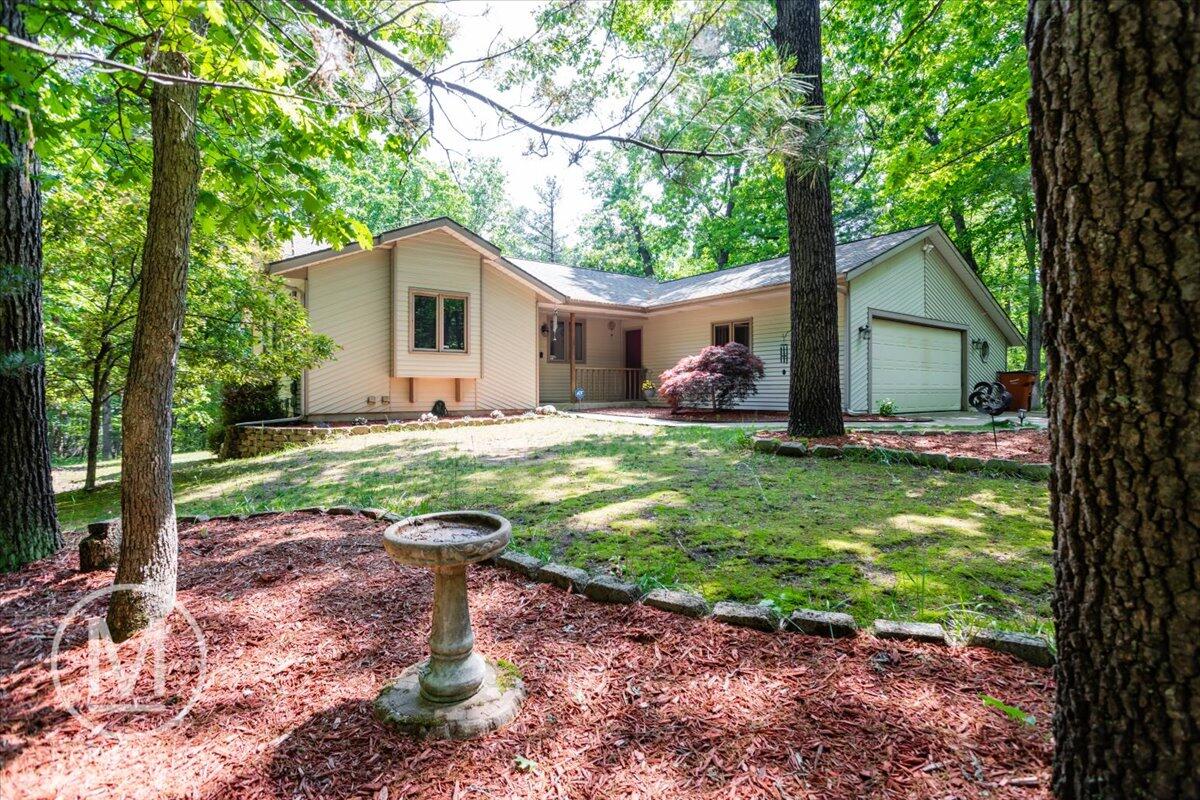 9057 Vergennes Street SE Ada Township MI 49301