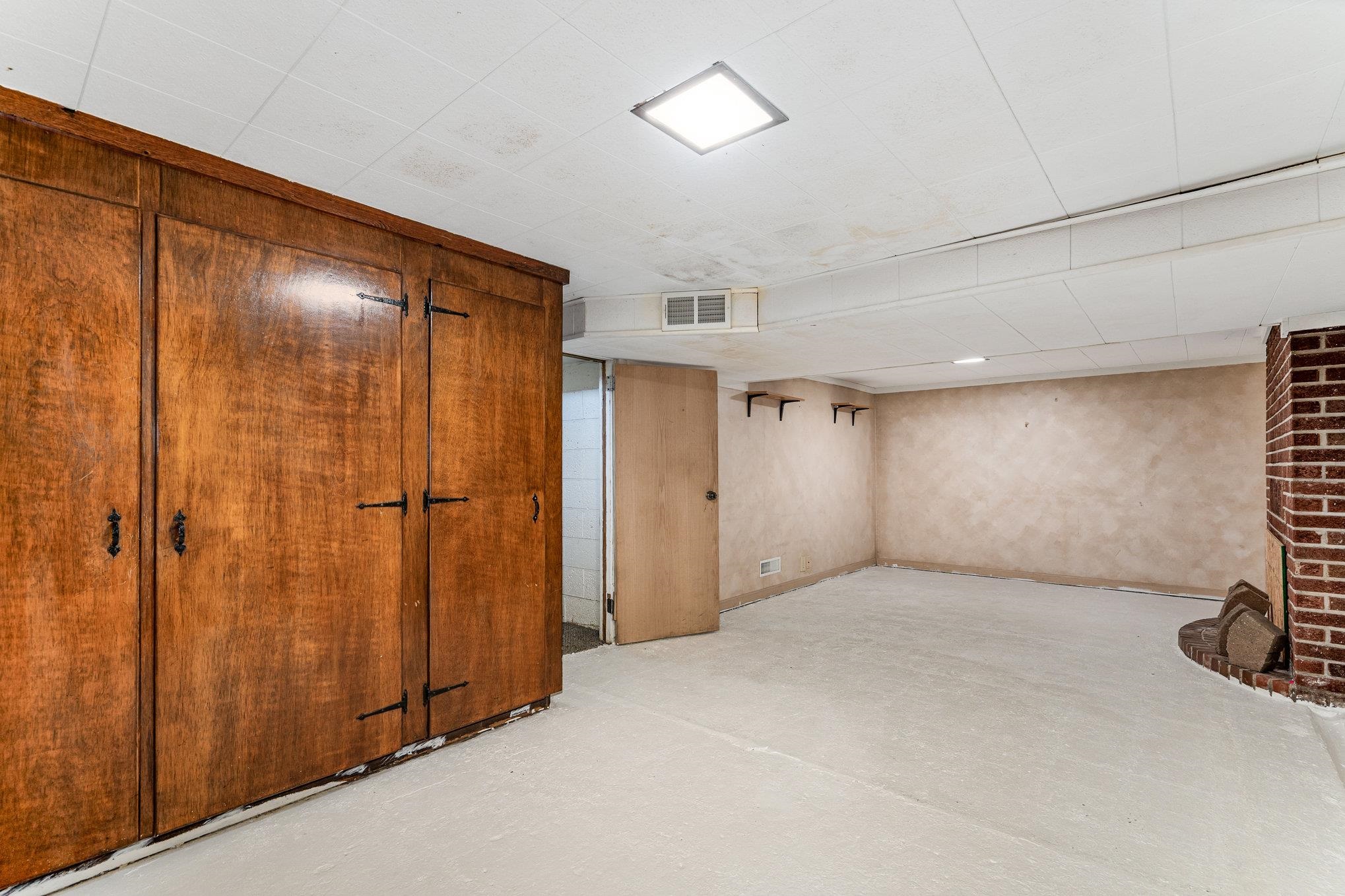 739 California Street Alma City MI 48801