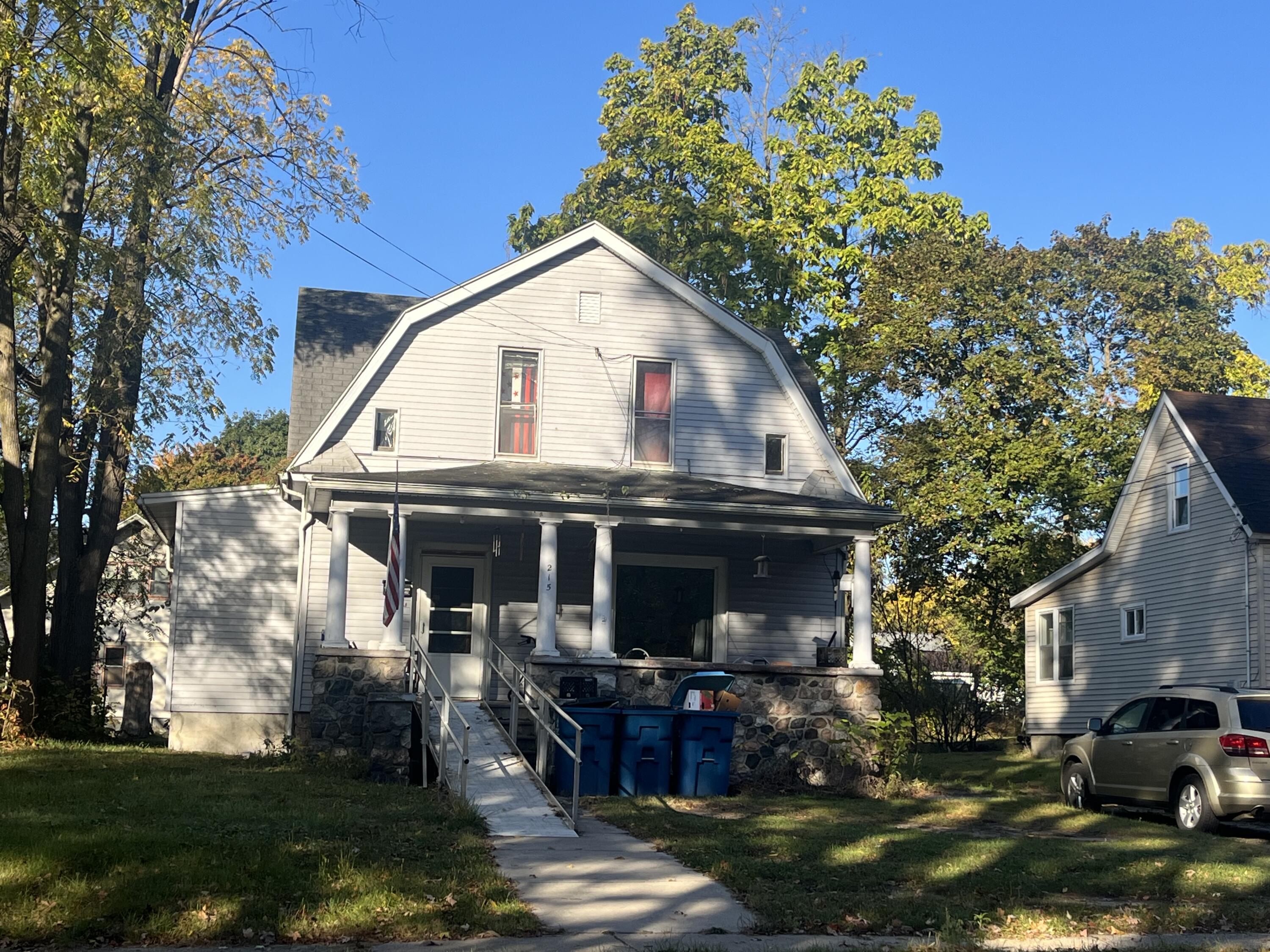 215 East Avenue N Battle Creek City MI 49017