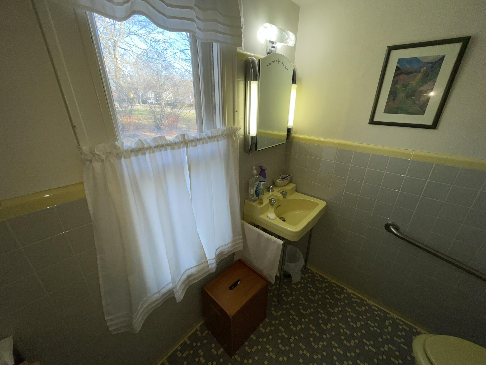 623 N State Street Alma City MI 48801