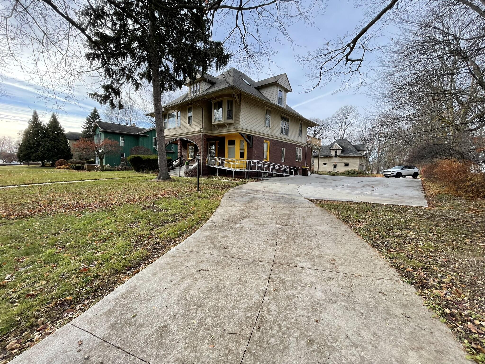 623 N State Street Alma City MI 48801