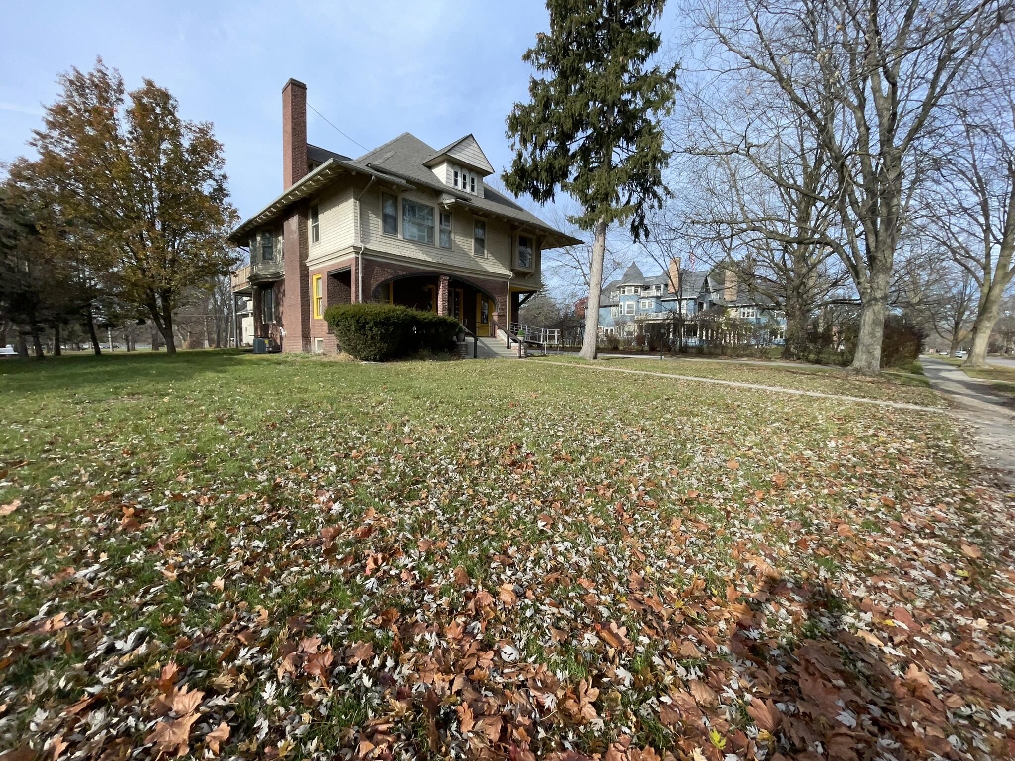 623 N State Street Alma City MI 48801