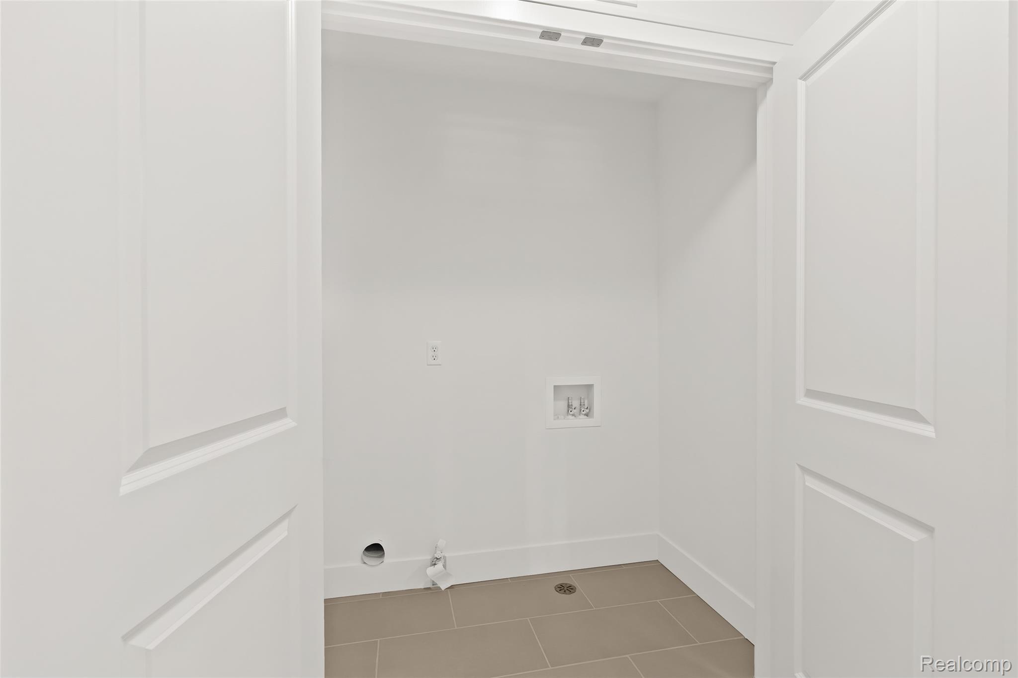 1487 St James Boulevard Pittsfield Charter Township MI 48108