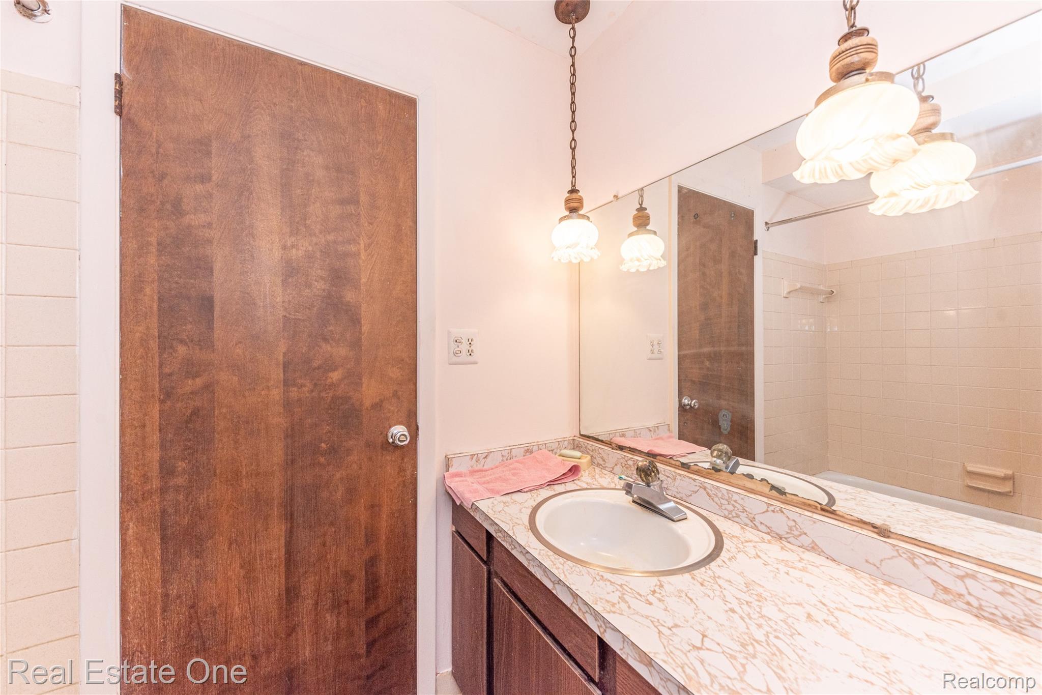 22700 Griswold Road Lyon Charter Township MI 48178