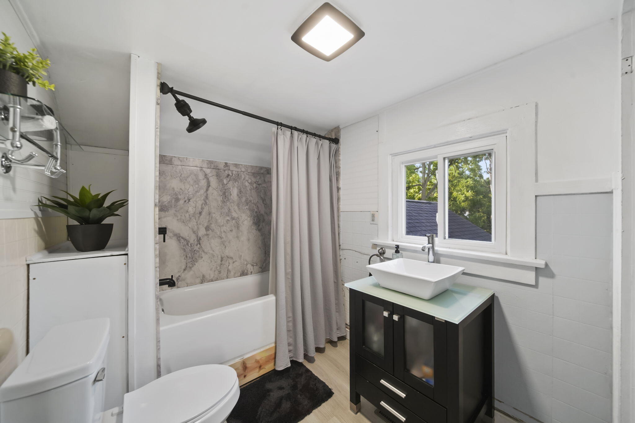 136 E Chestnut Street E Adrian City MI 49221