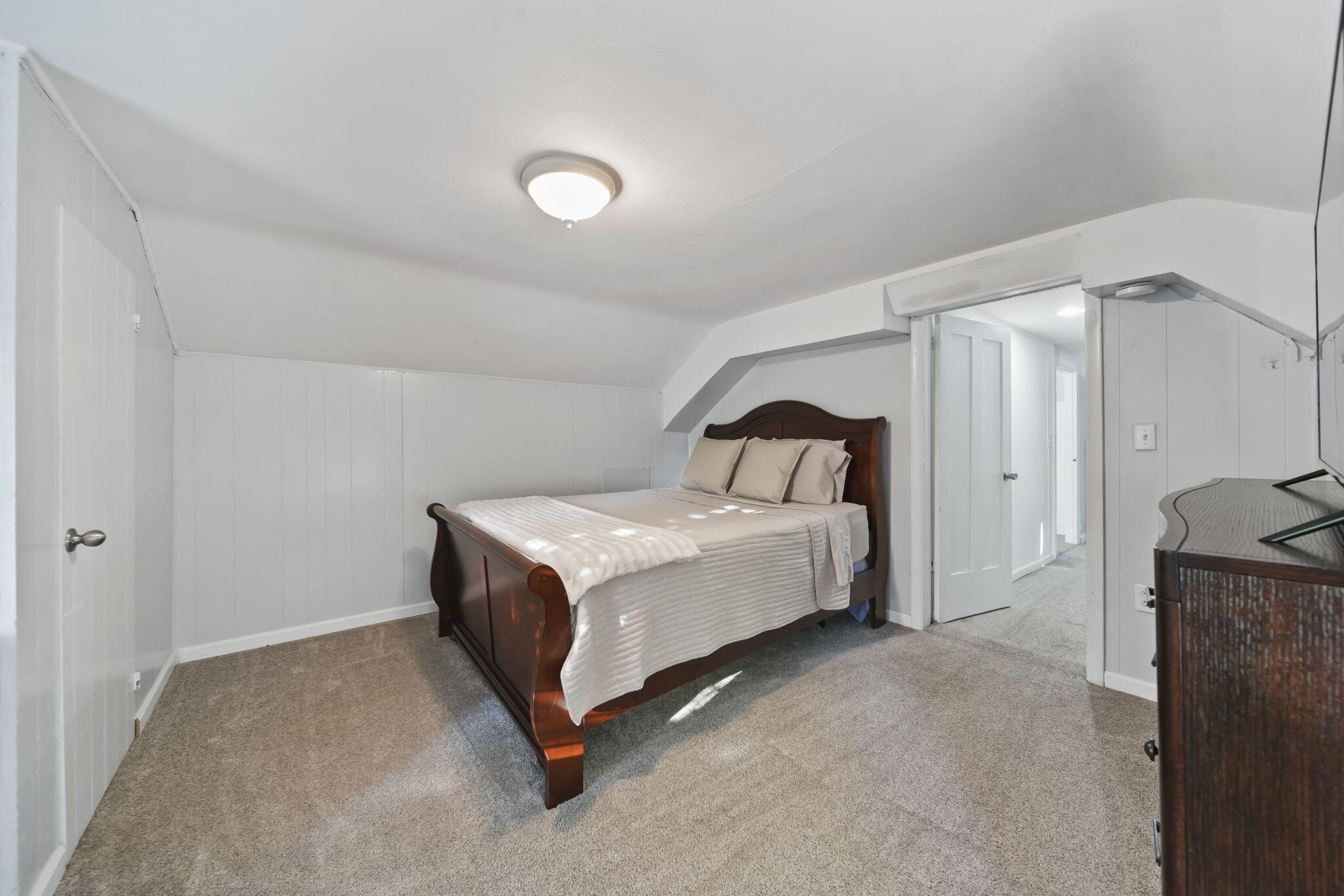 136 E Chestnut Street E Adrian City MI 49221