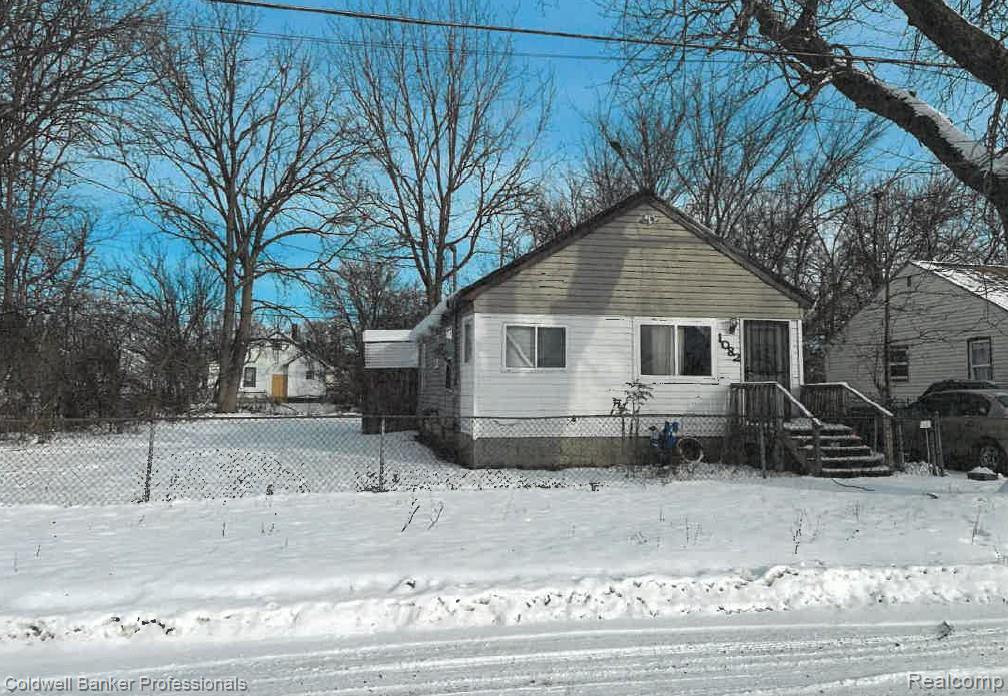 1082 W Juliah Avenue Flint City MI 48505