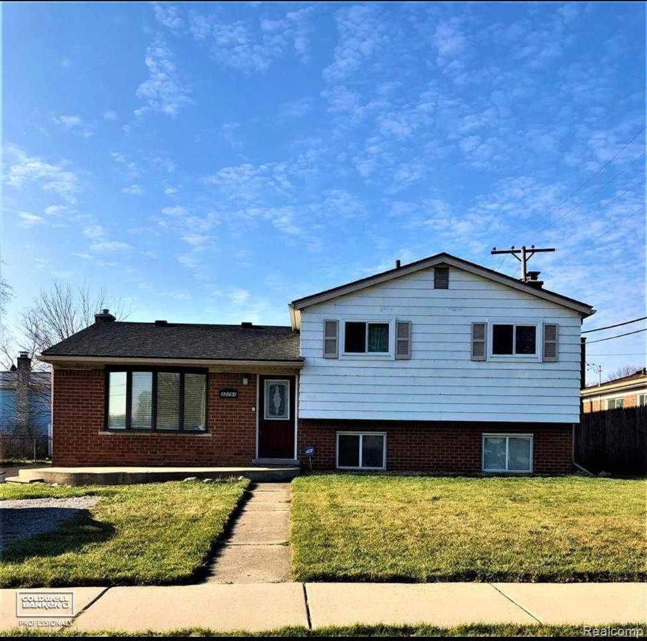 32291 Ryan Road Warren City MI 48092