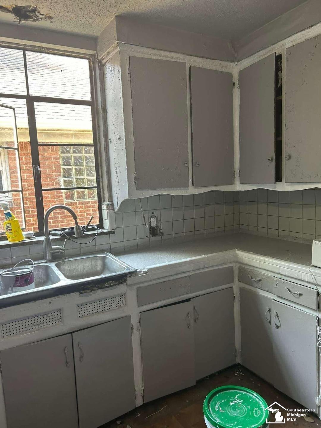 15016 Troester Street Detroit City MI 48205